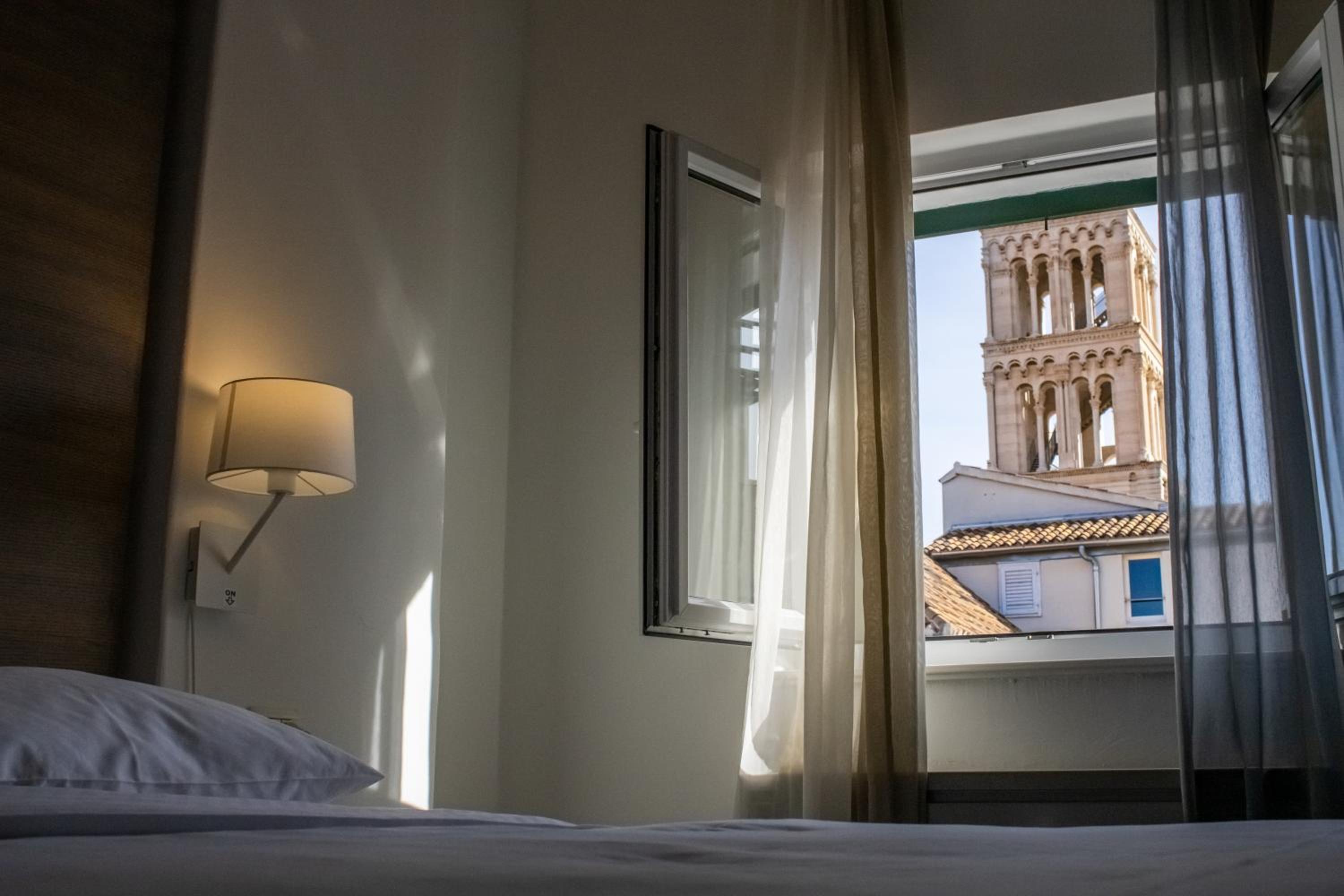 Standard Twin Room - Photo 21