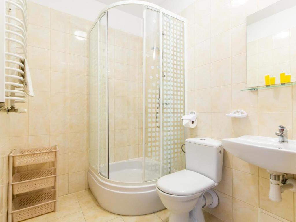 Quadruple Room with Balcony photo 3