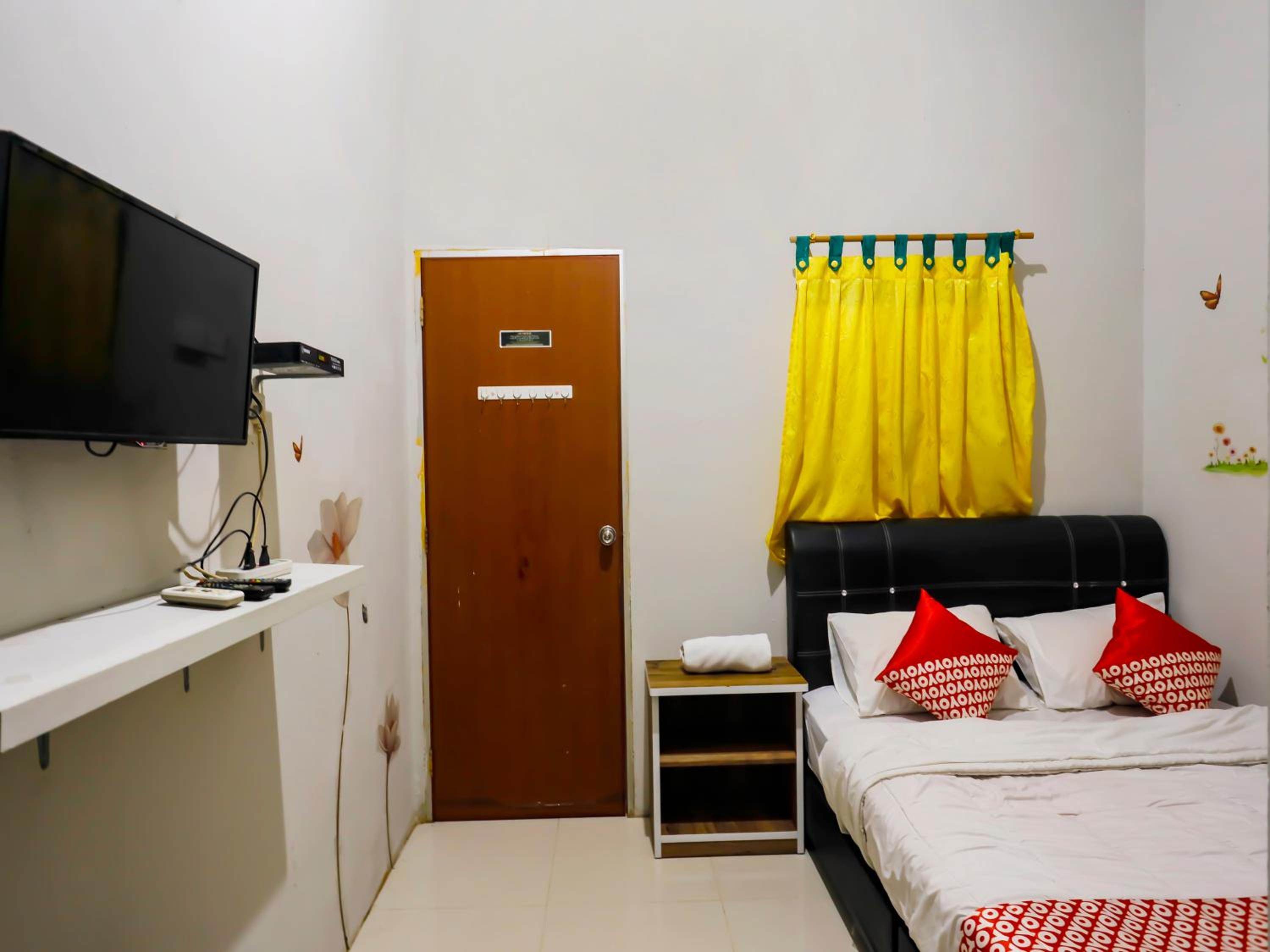 Deluxe Double Room - Photo 15