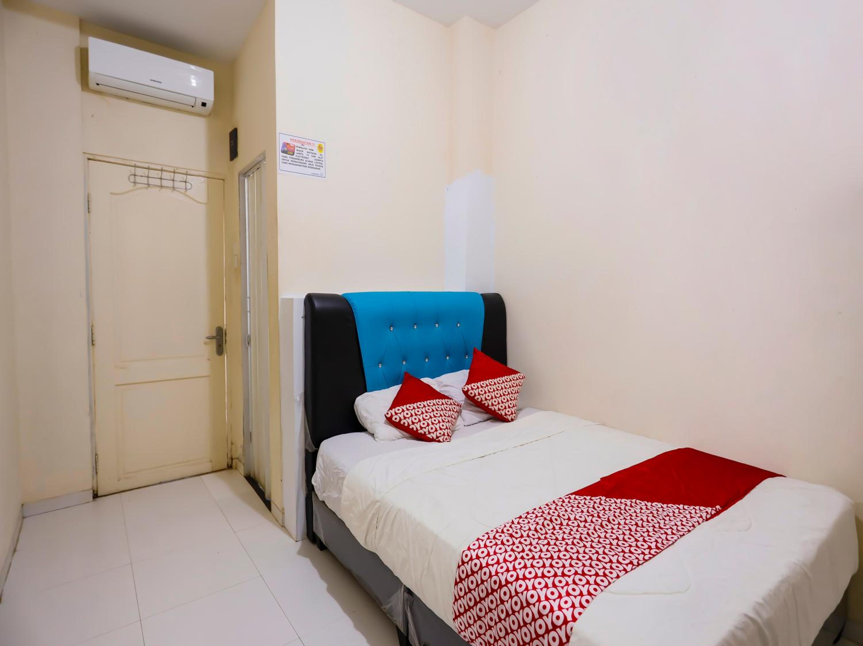 Deluxe Double Room - Photo 11