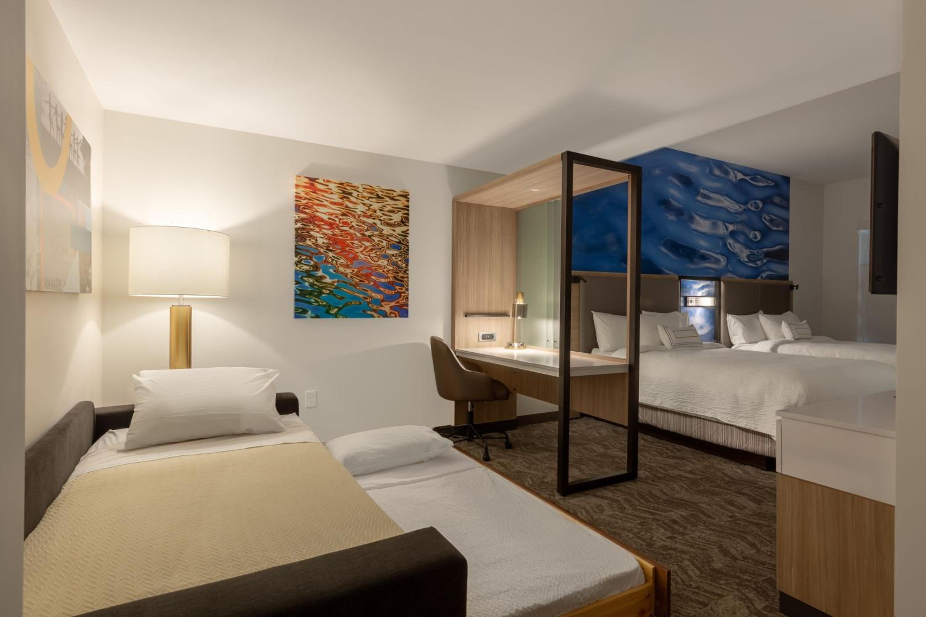 Two Queen Suite with Sofa Bed - Photo 2
