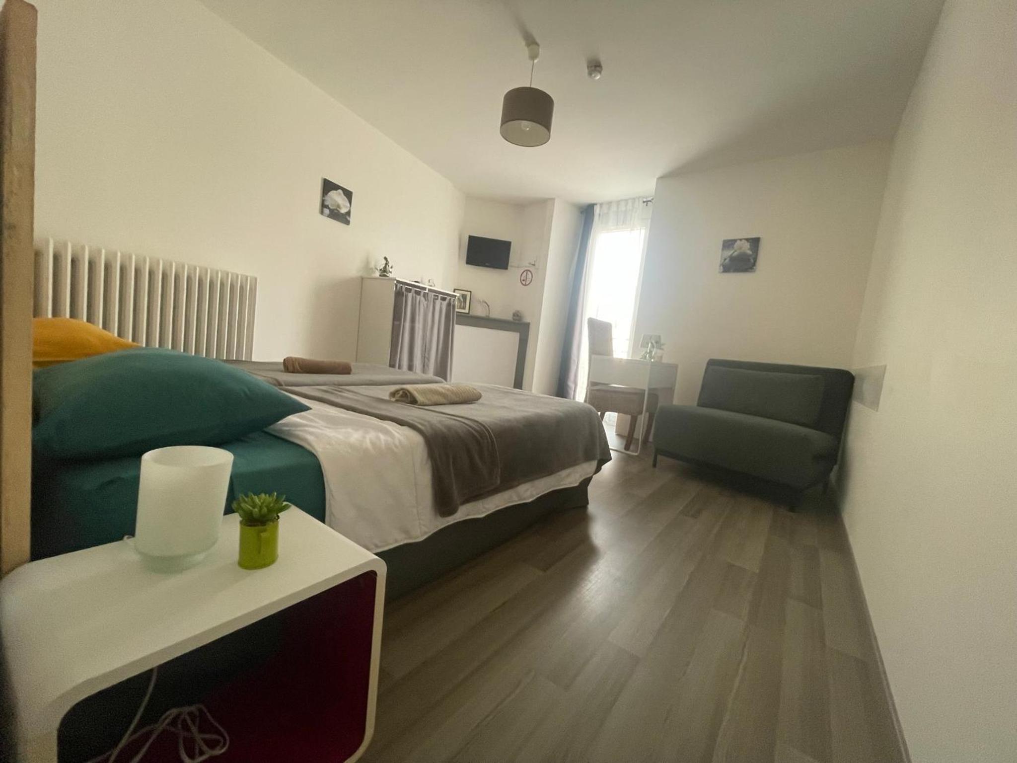 Triple Room with Private External Bathroom photo 3