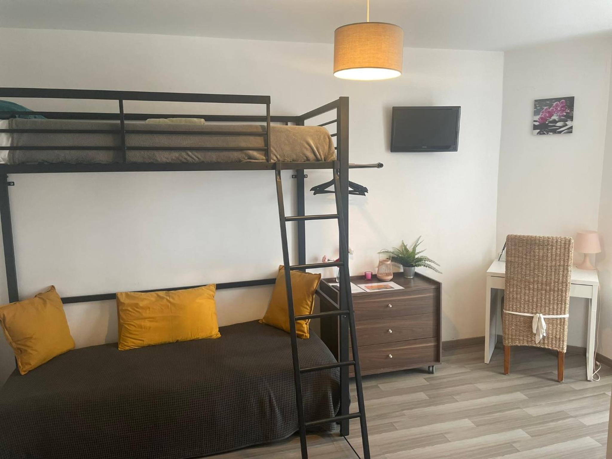 Quadruple Room with Bathroom photo 2