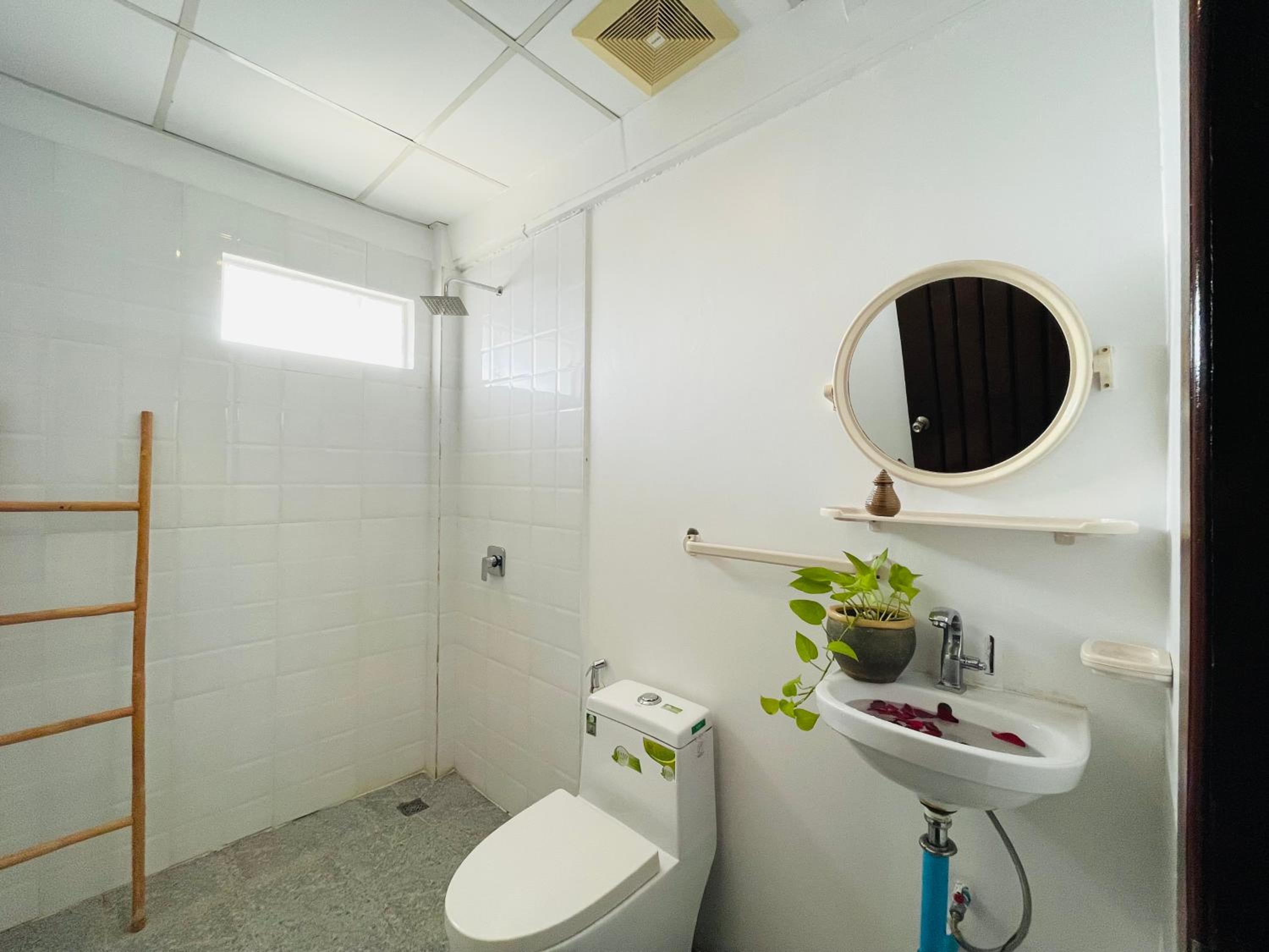 Deluxe Double With Terrace City View - Free Pick Up - Photo 11