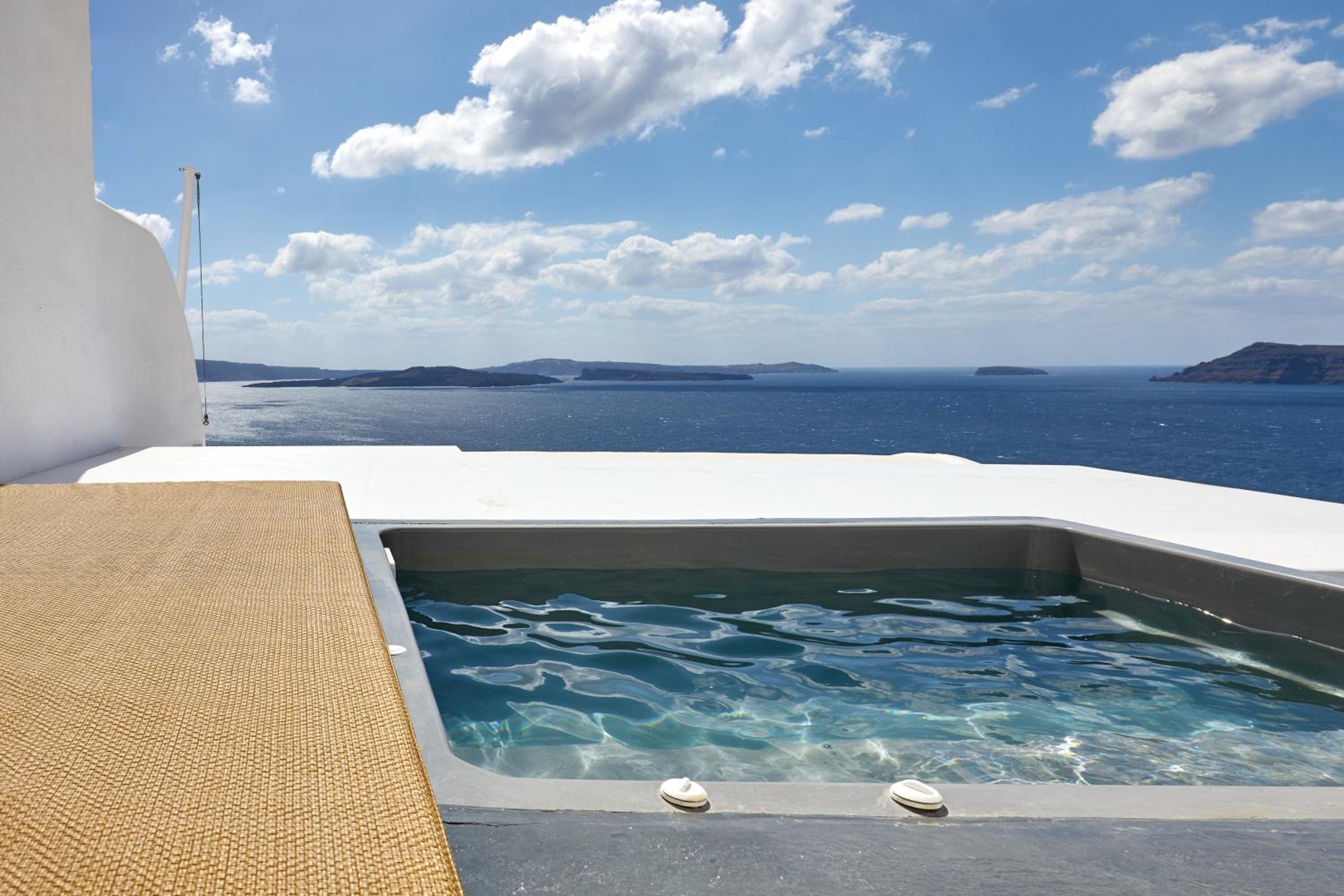 Deluxe Suite with outdoor heated jetted tub - Photo 10
