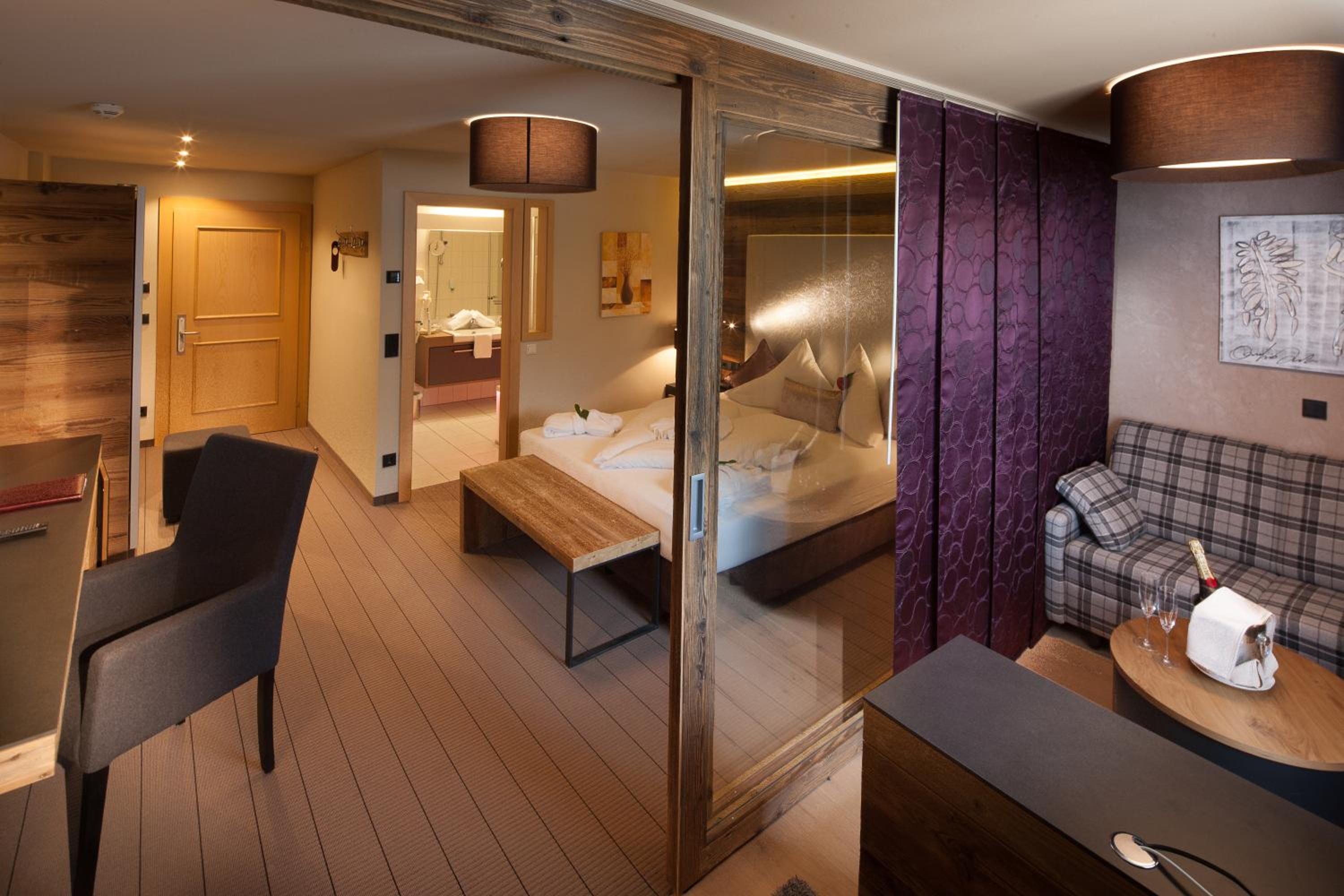One-Bedroom Suite photo 2
