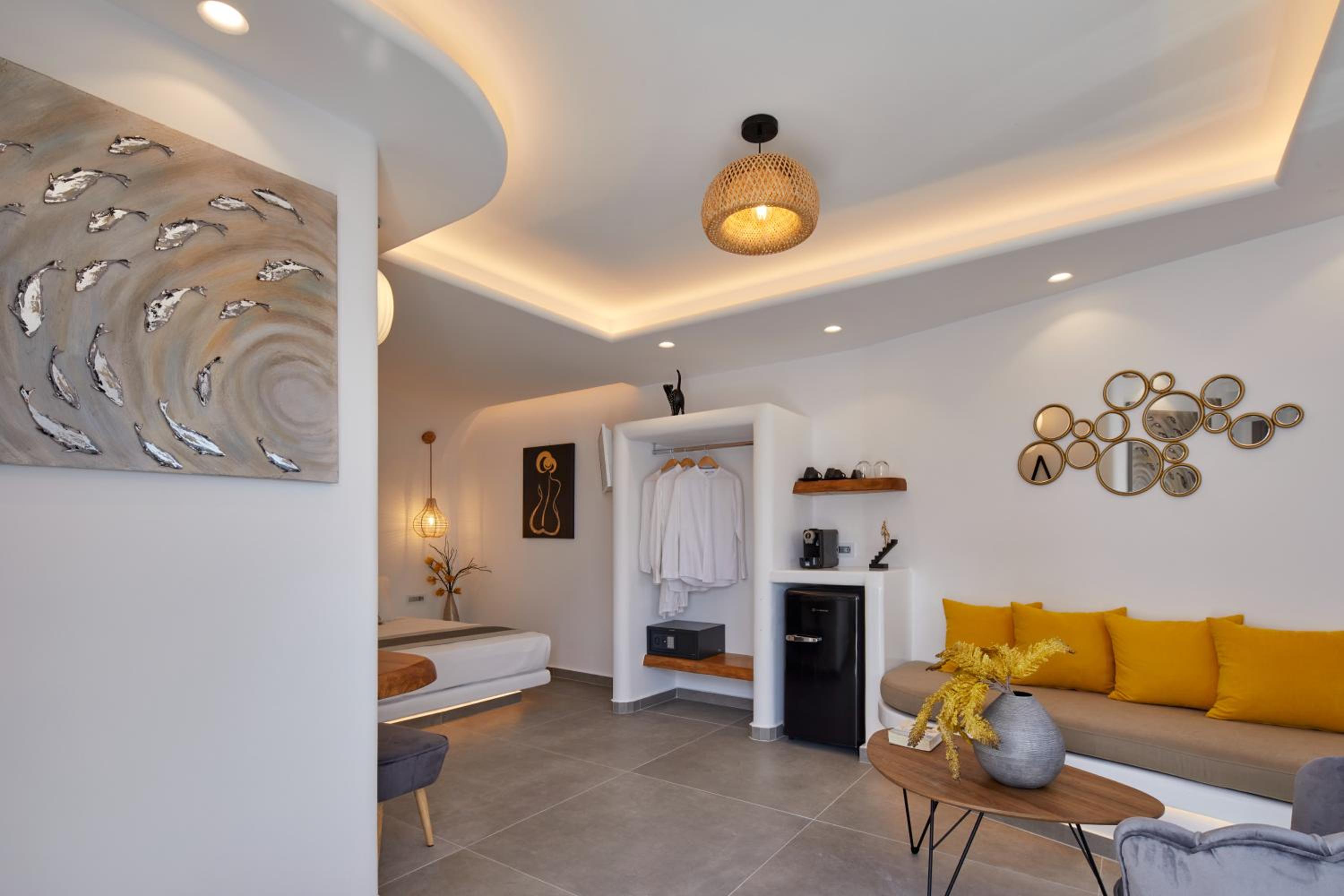 Family Suite with Outdoor Heated Jetted Tub - Photo 14