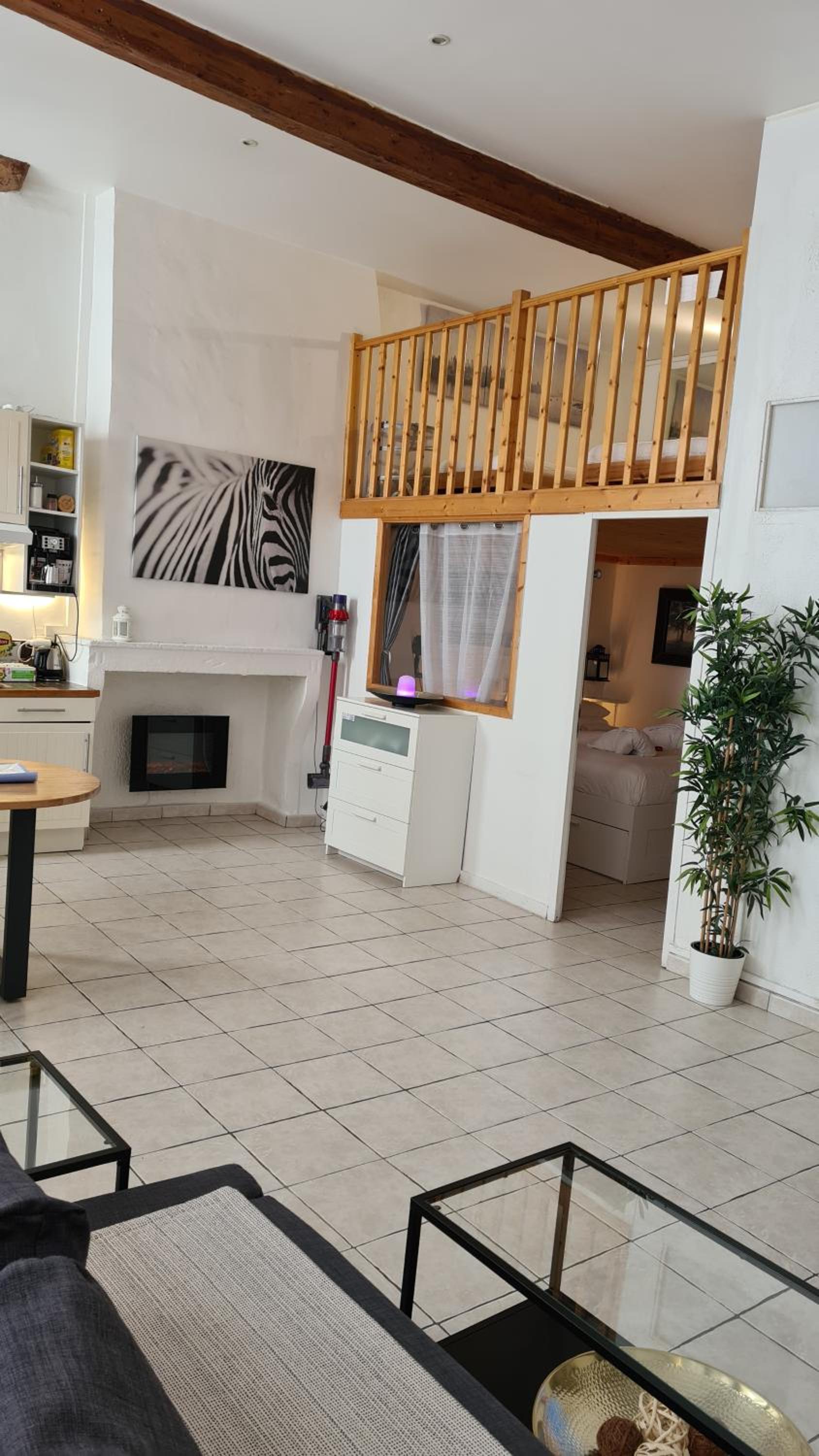 Duplex One-Bedroom Apartment (6 Adults) photo 2