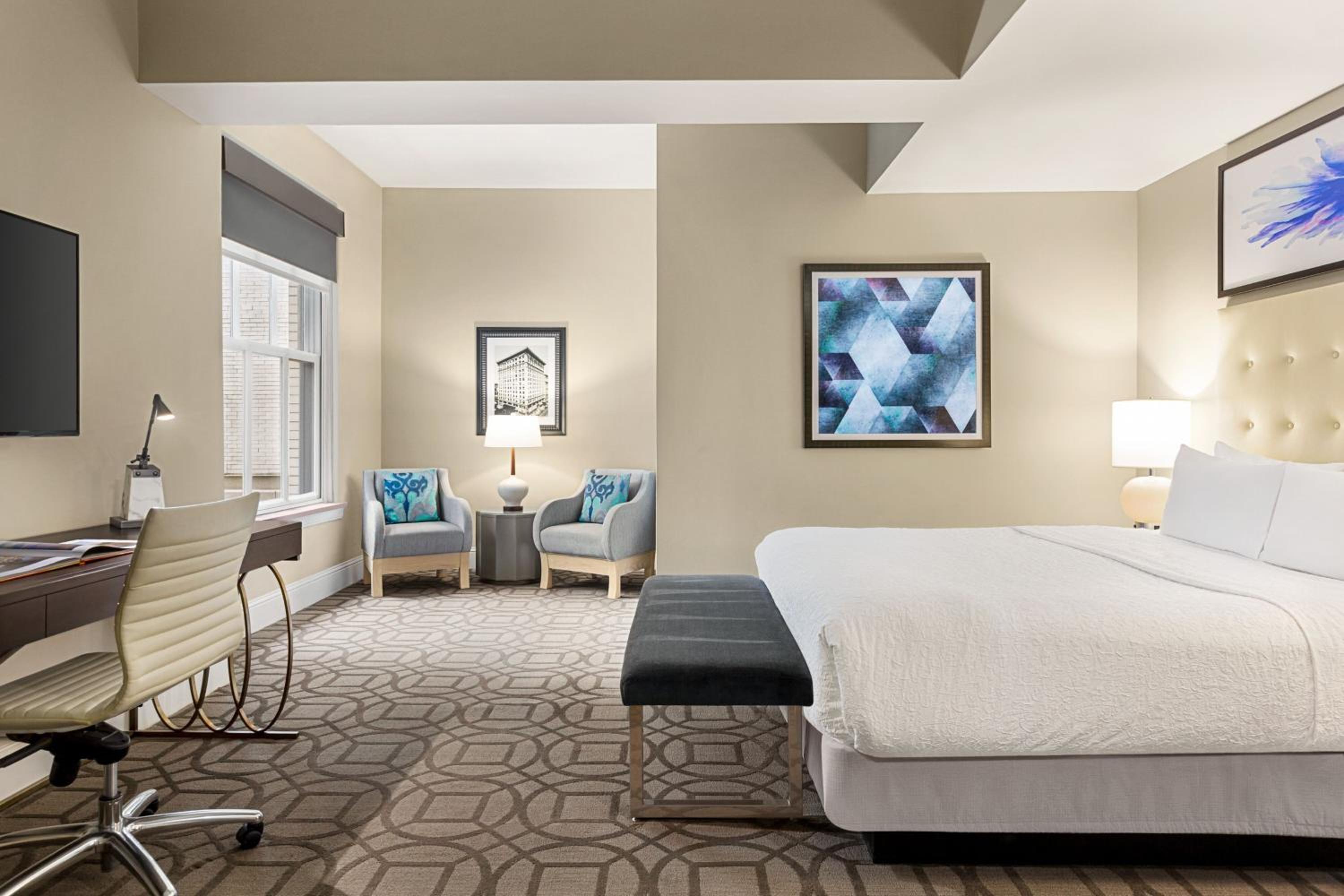 Guest Room with One King Bed - Photo 5