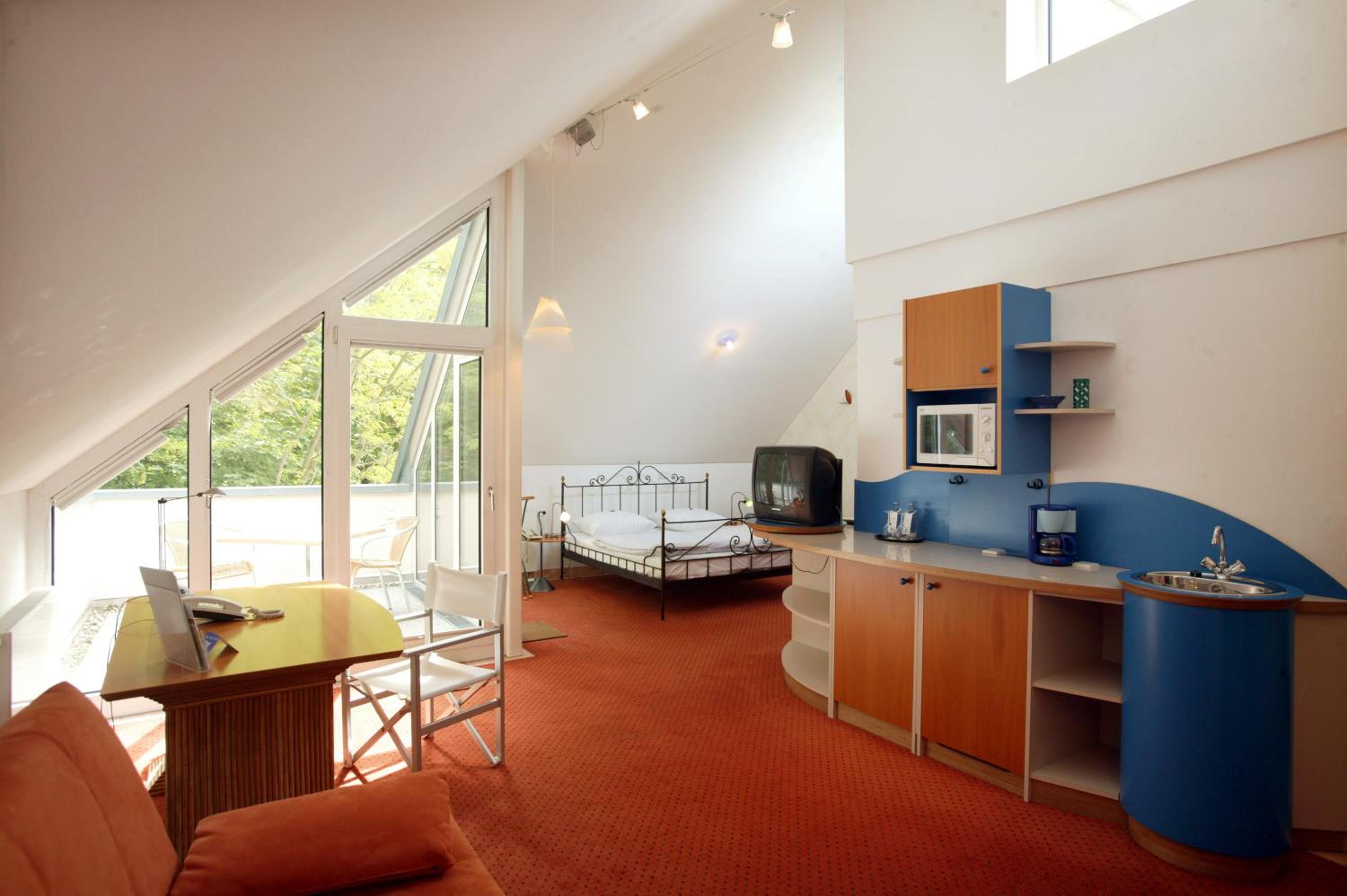 Quadruple Room - Photo 13
