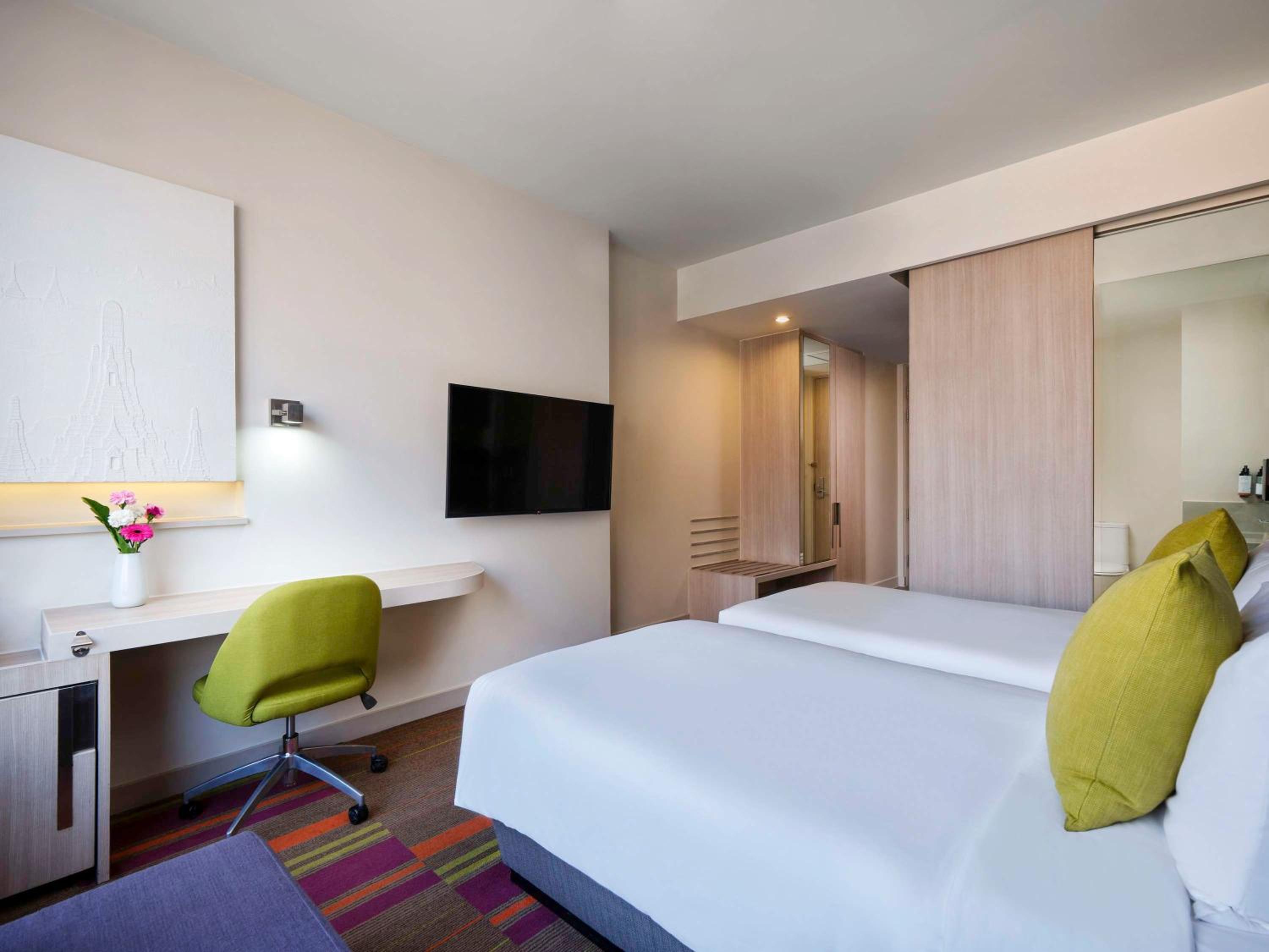 Deluxe Room with 2 single beds, High floor