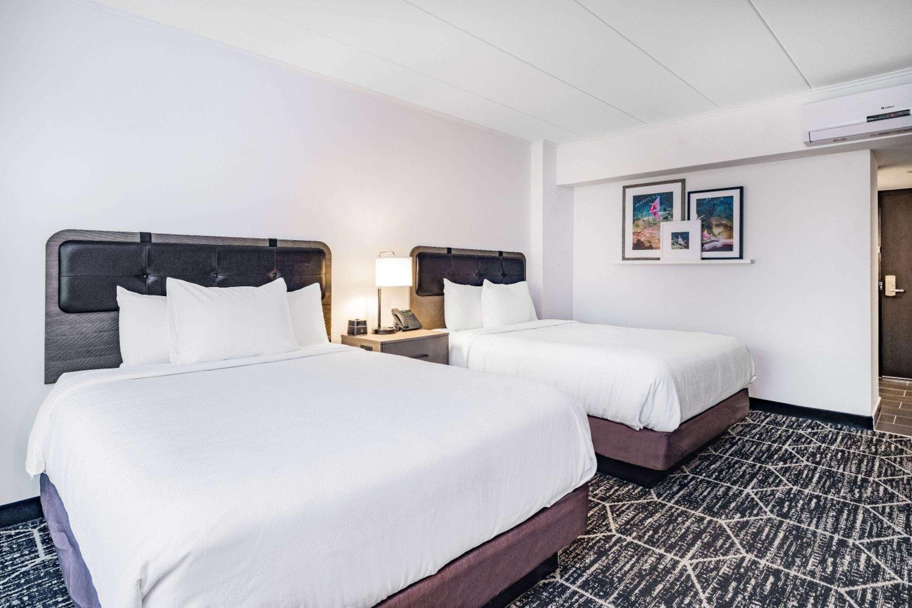 Queen Room with Two Queen Beds - Hearing Accessible/Non-Smoking photo 1