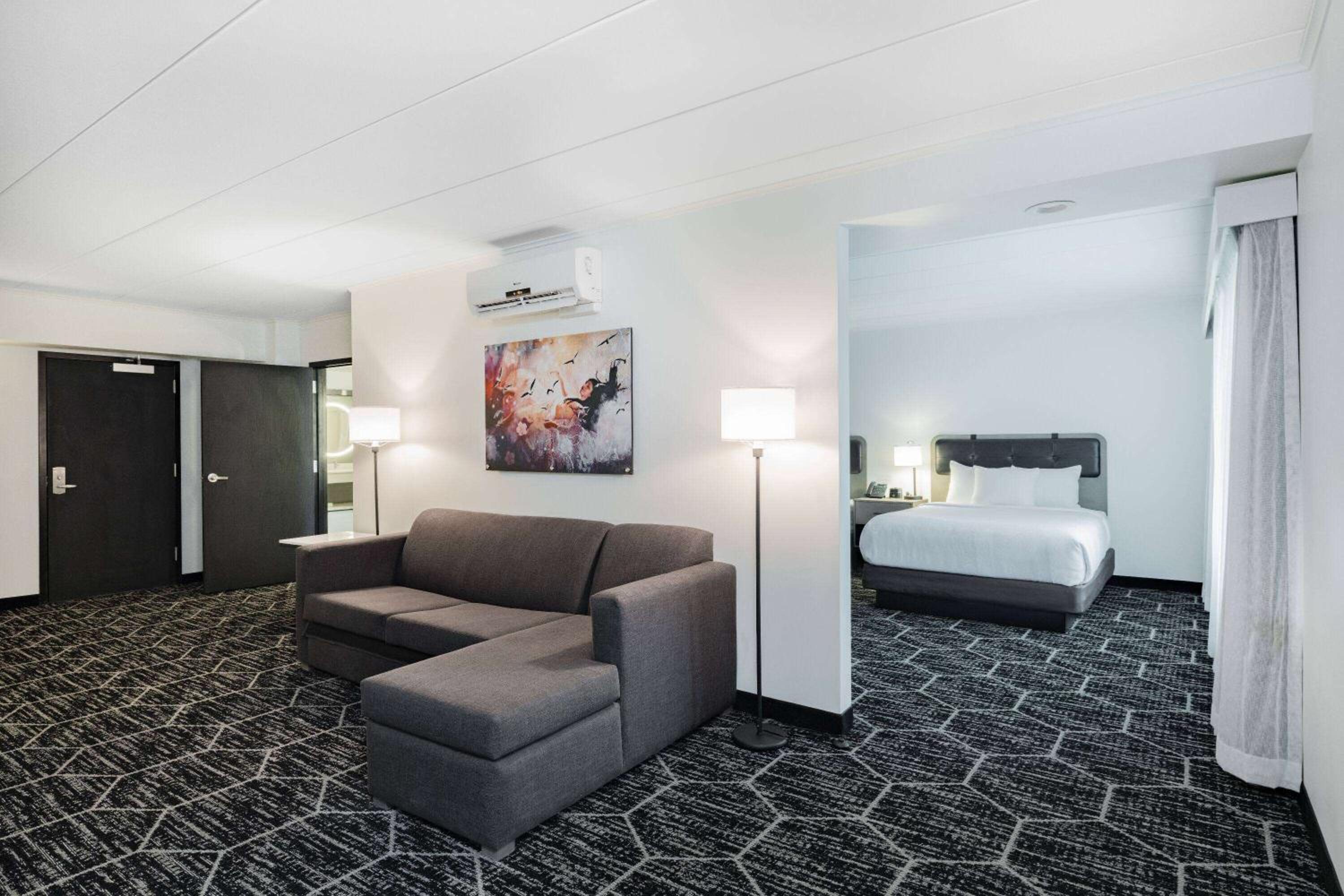 Suite with Two Queen Beds - Non-Smoking photo 1