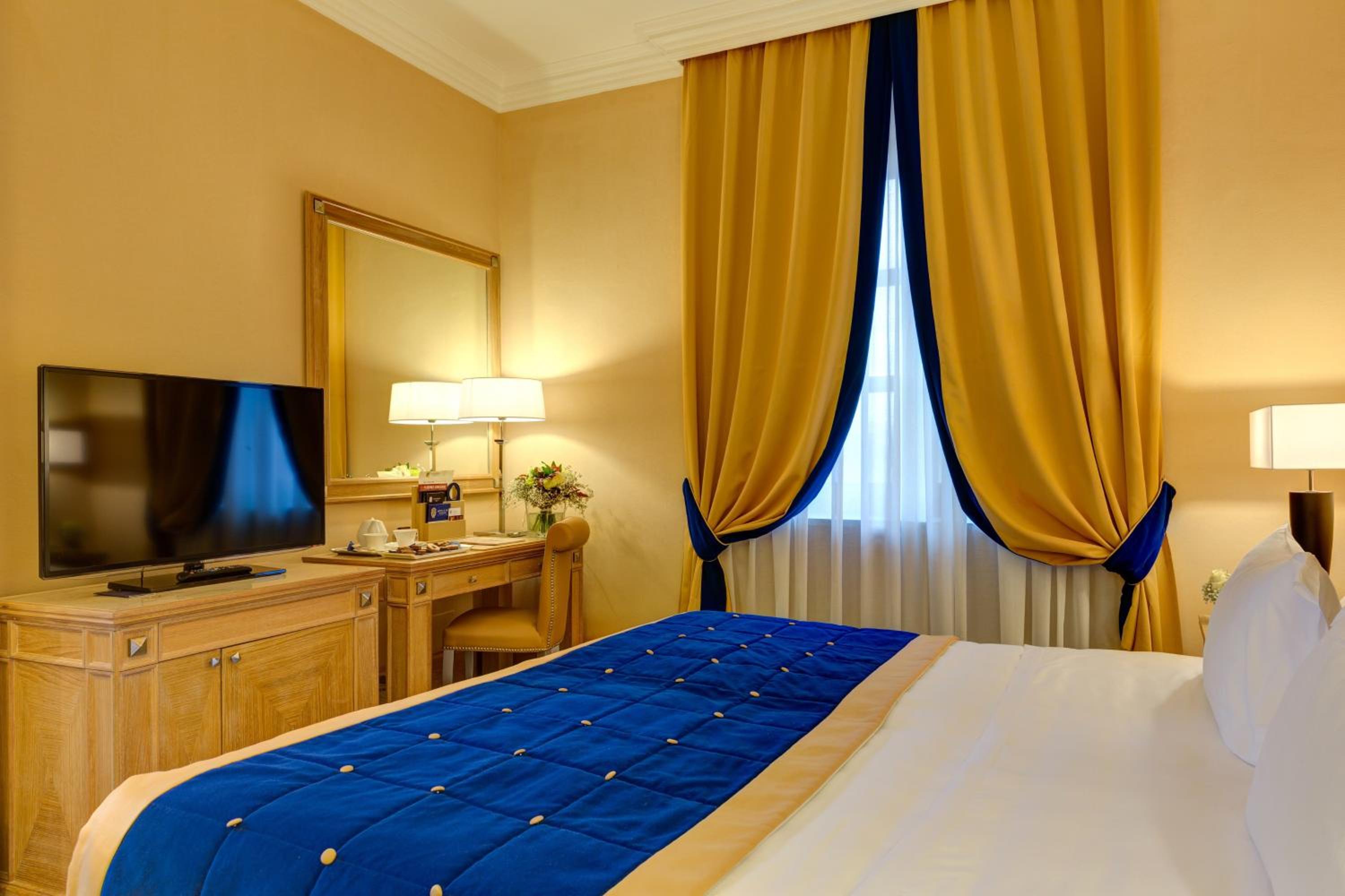 Classic Double Room - Photo 18