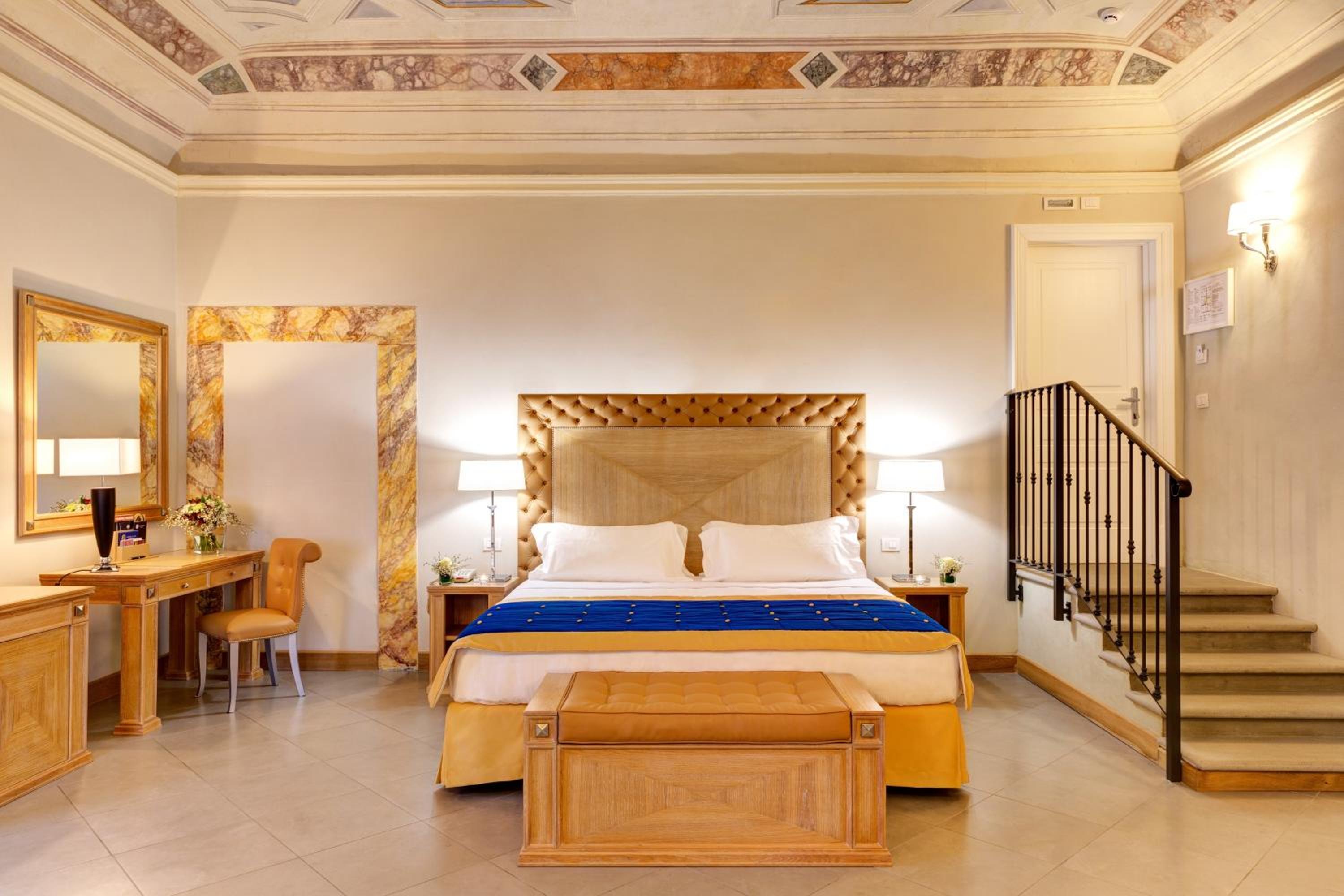 Royal Suite photo 3