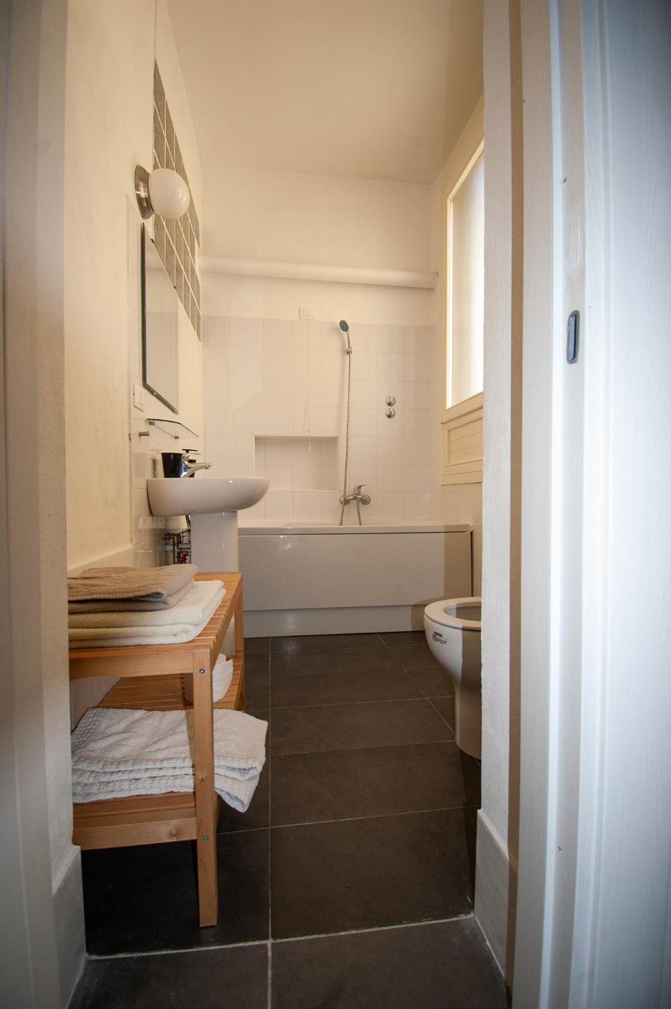 Deluxe Double or Twin Room photo 3
