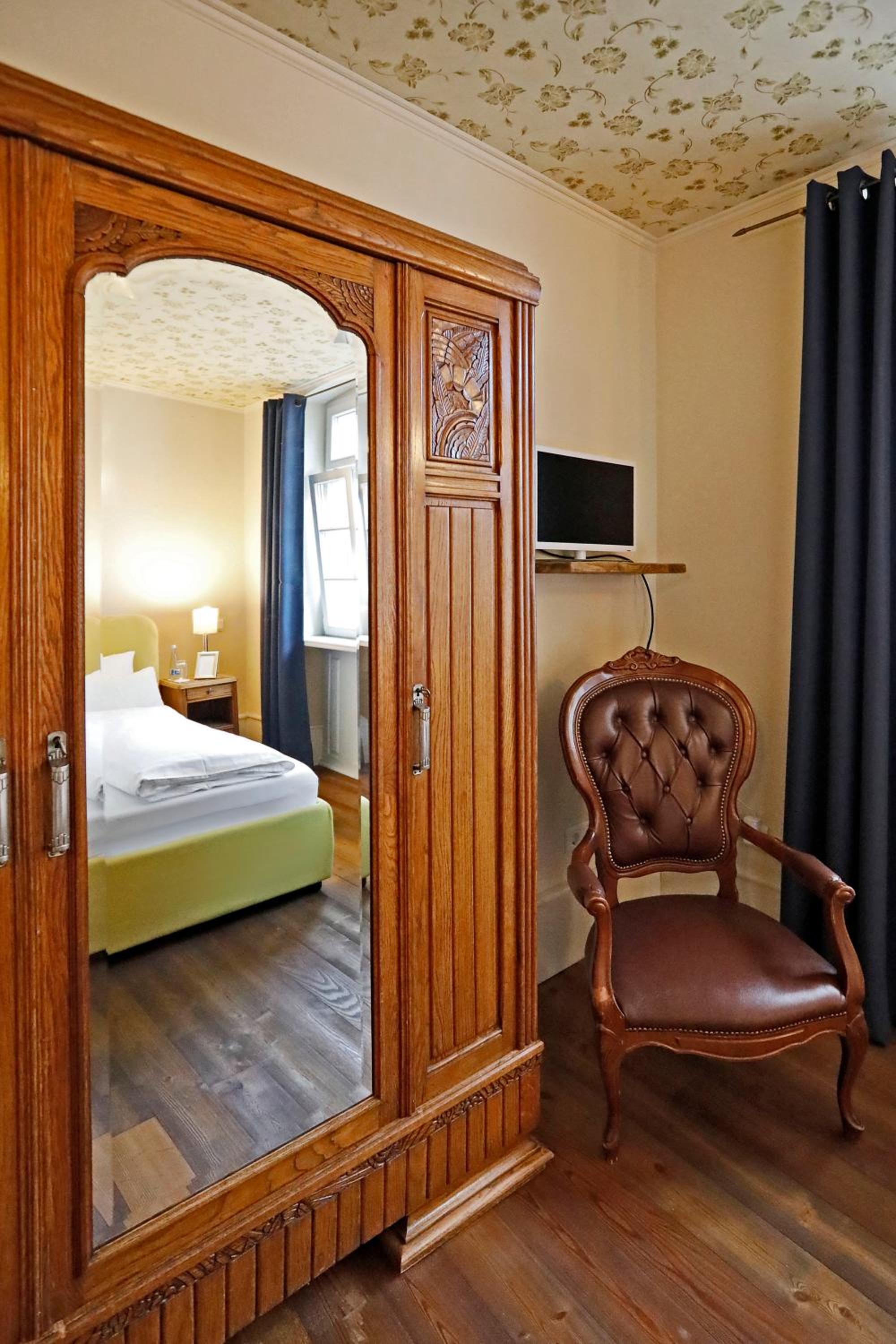 Single Room photo 3