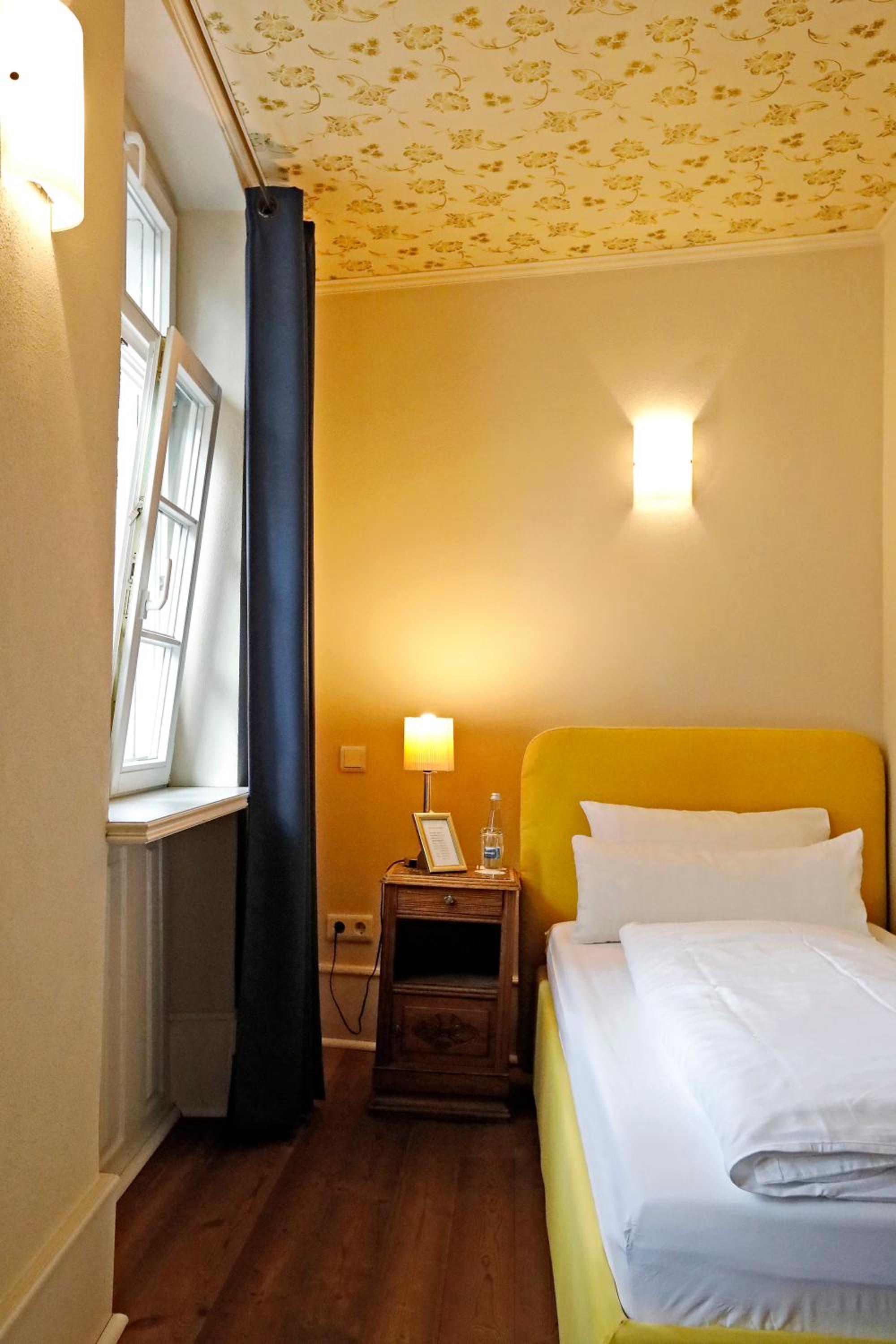 Single Room photo 1