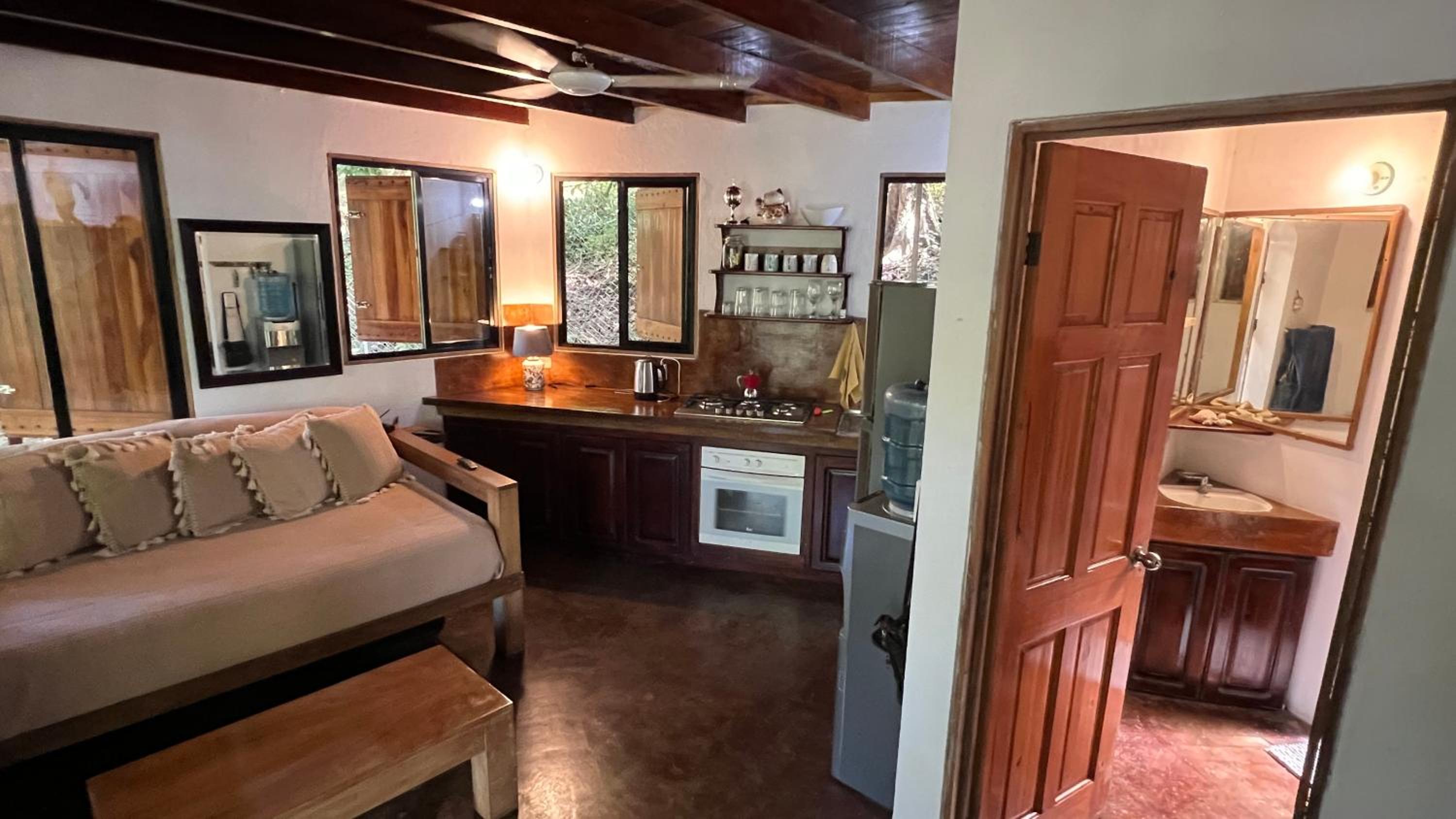 One-Bedroom House photo 3