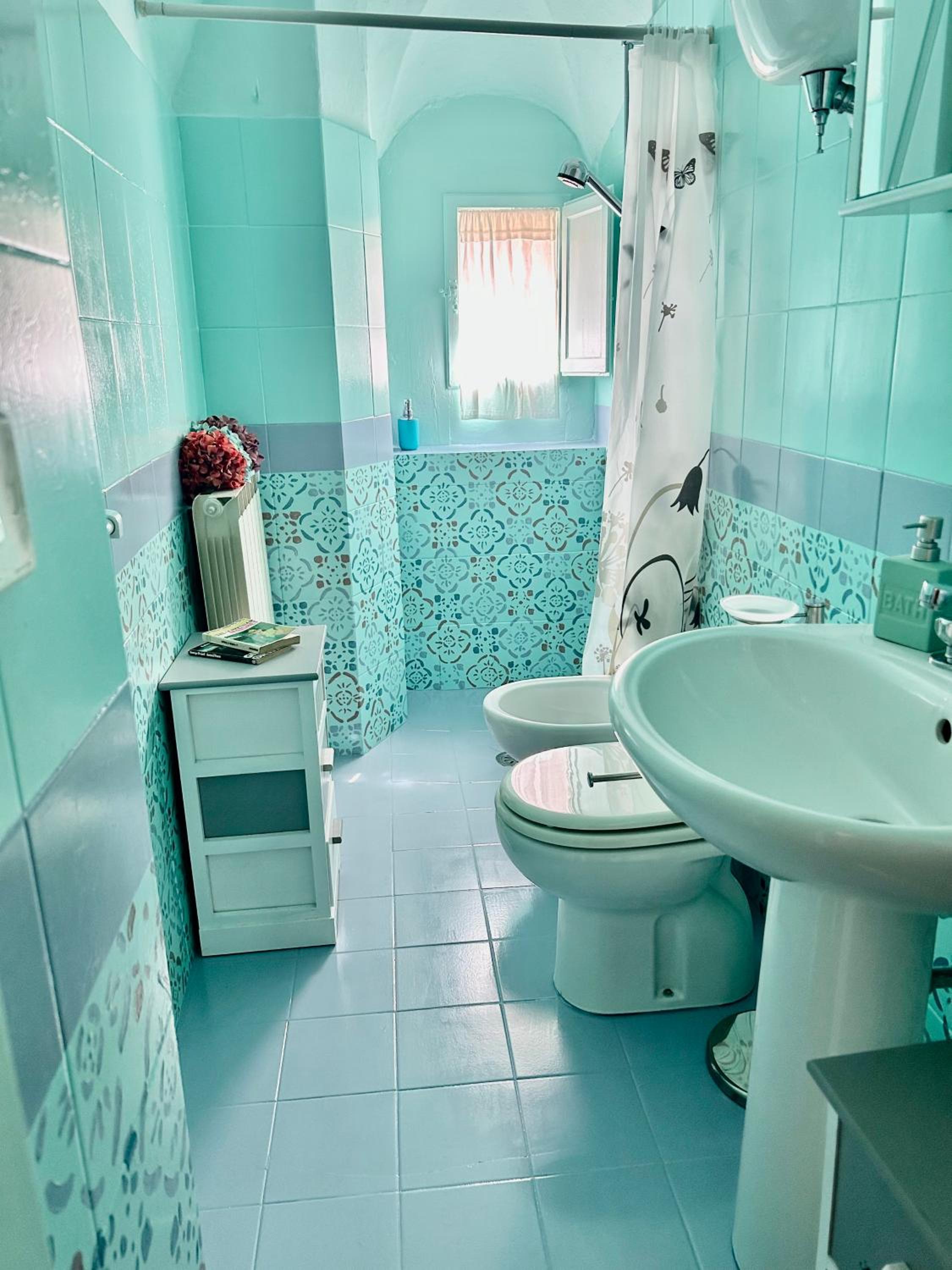 One-Bedroom Apartment - Photo 32