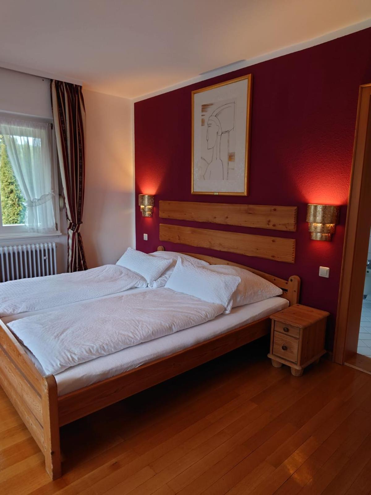 Deluxe Double Room with Bathtub and Balcony - Photo 1