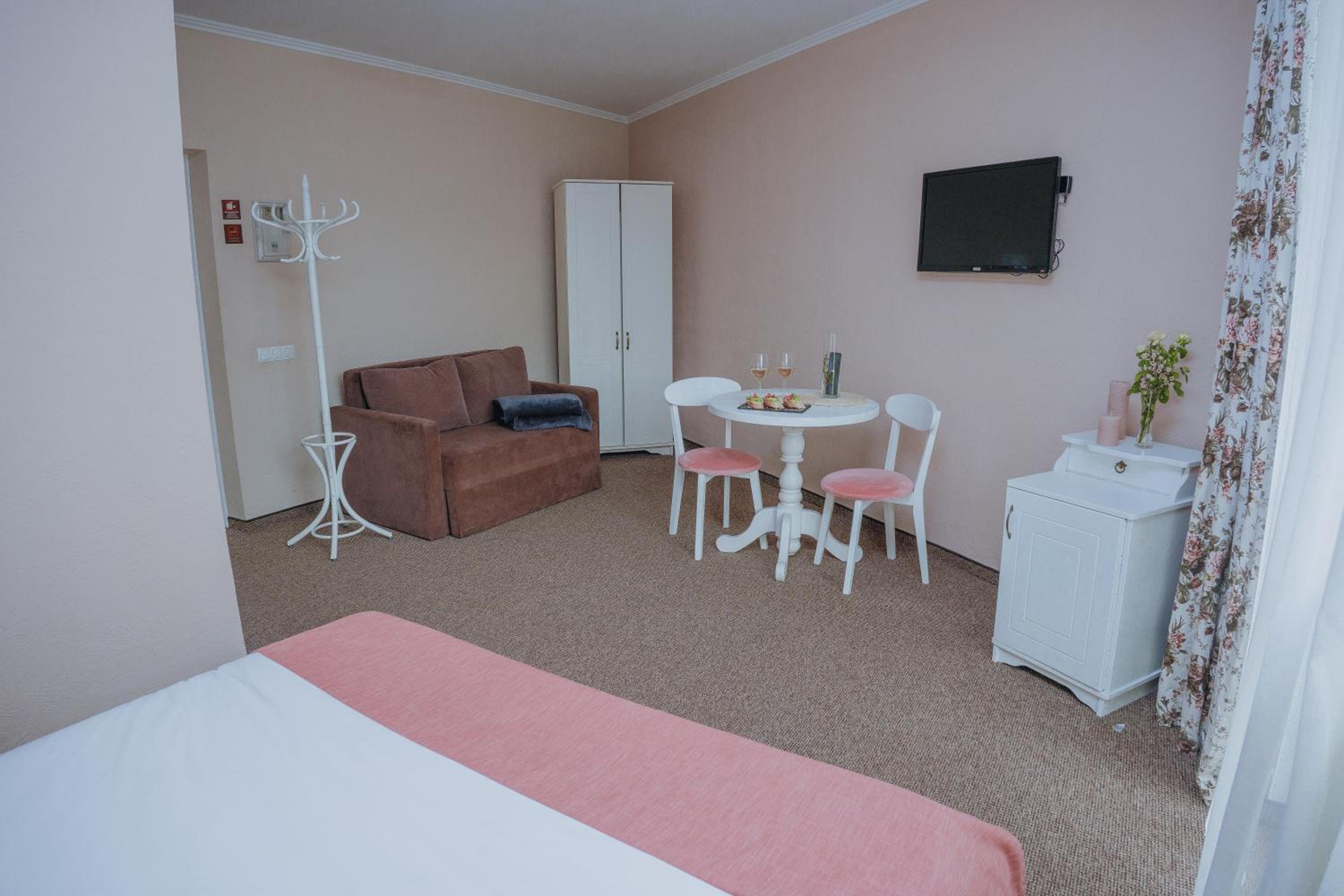 Superior Triple Room photo 2