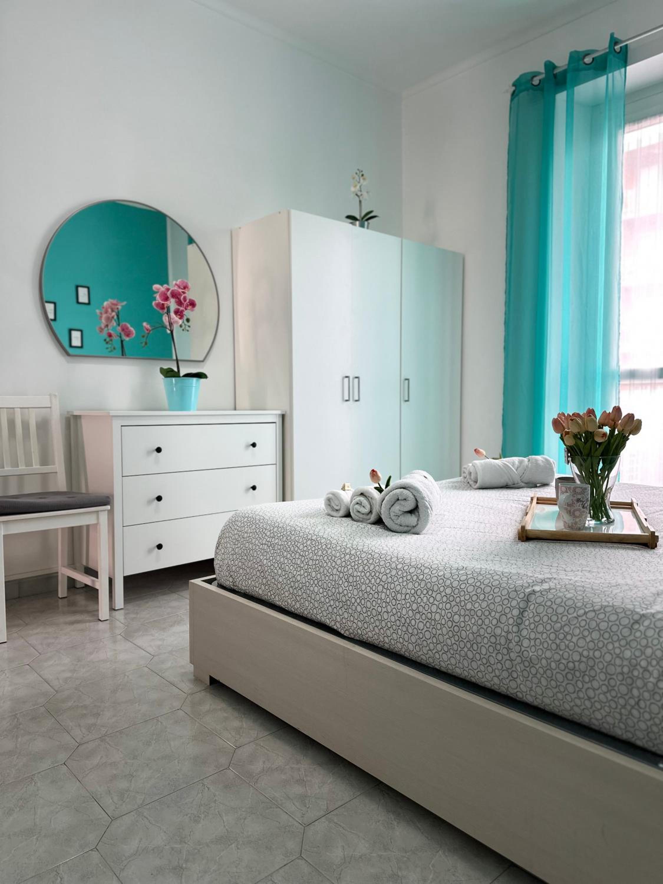 One-Bedroom Apartment - Photo 23