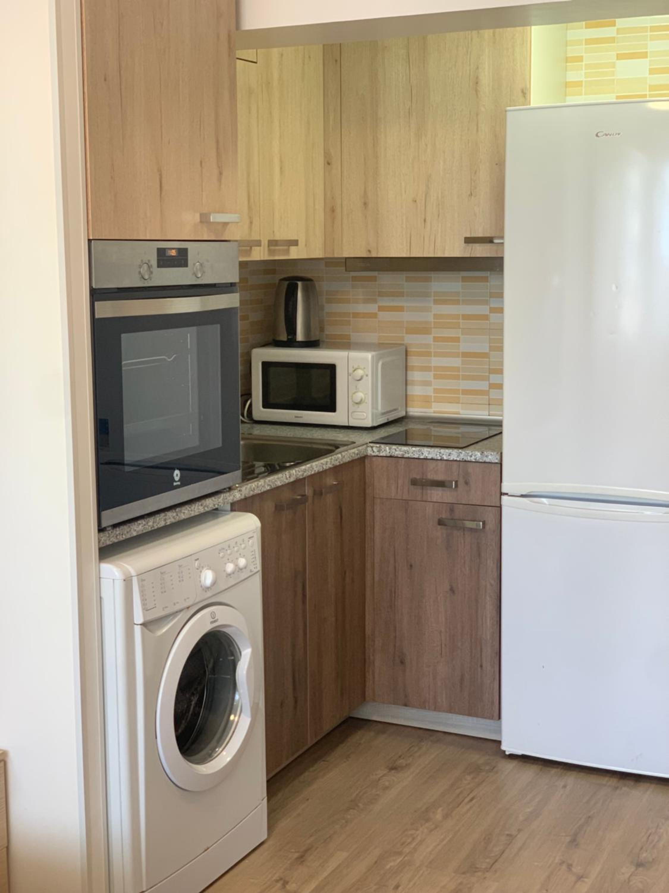 Apartment photo 2