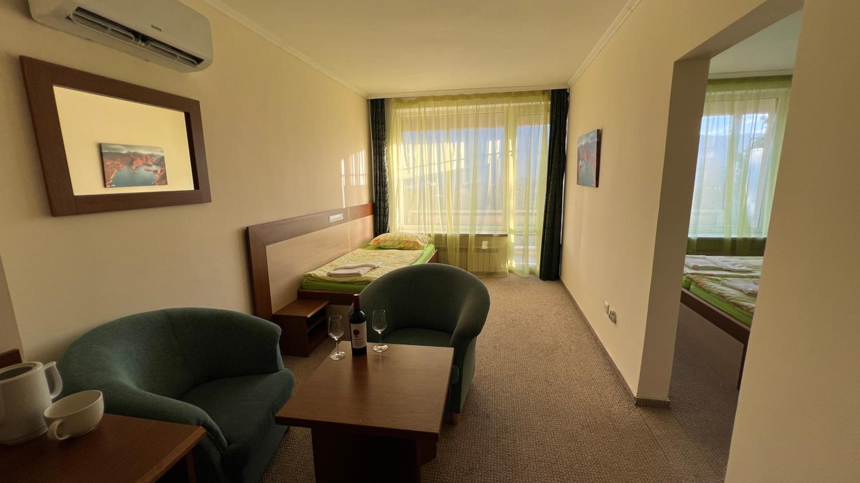 Deluxe Superior Suite with Balcony and mountain view