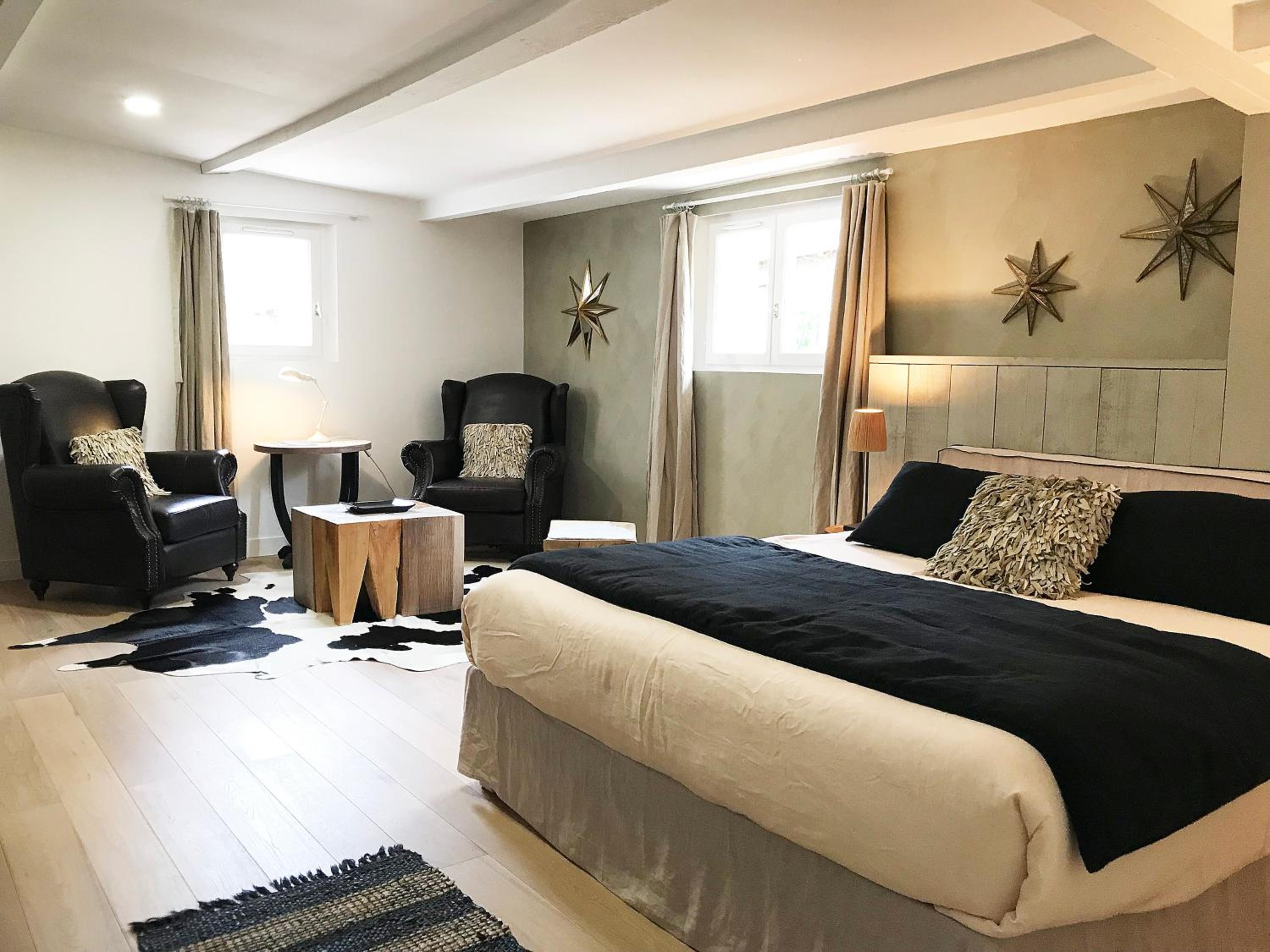 Suite With Pool View photo 1