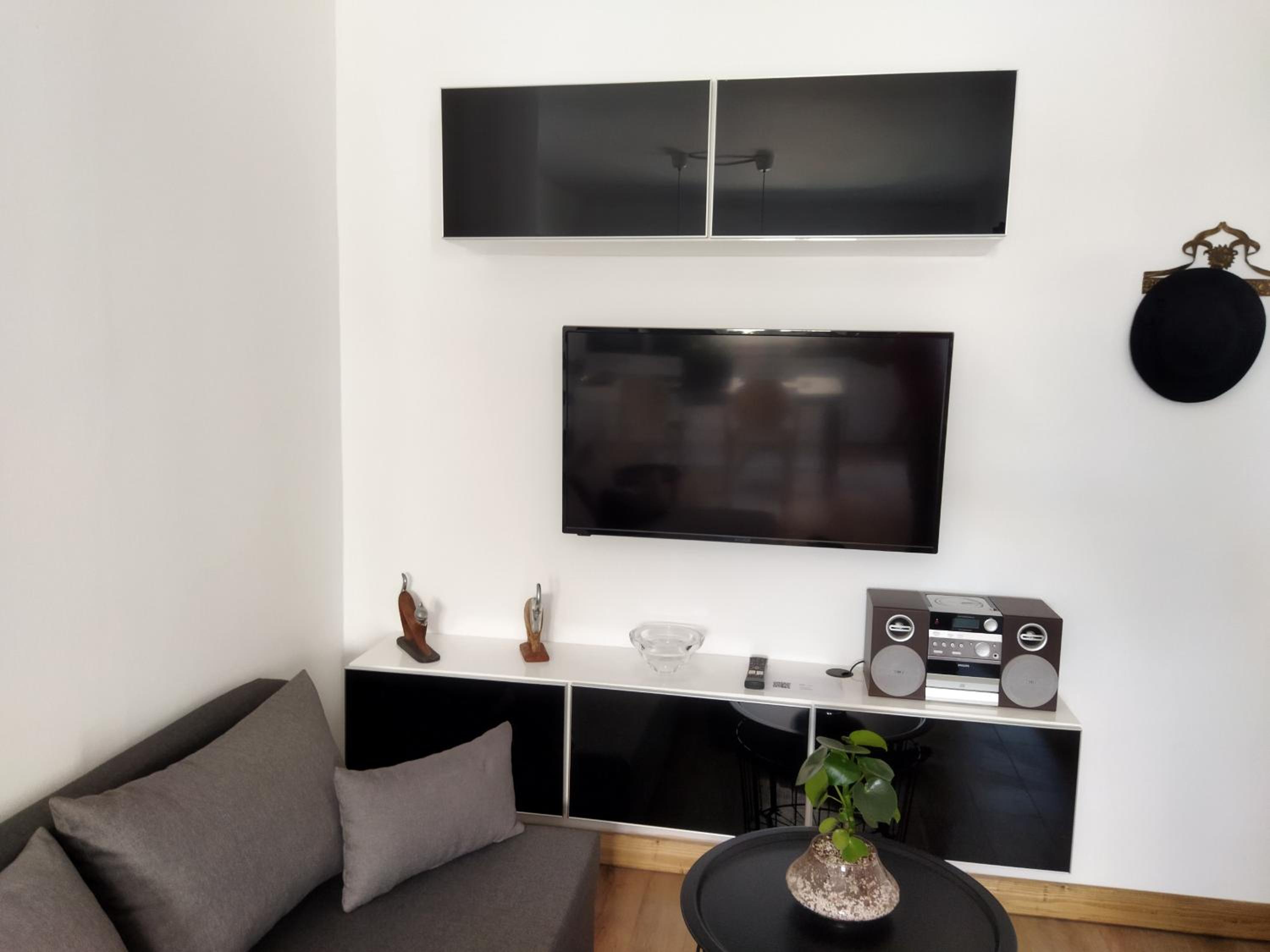 One-Bedroom Apartment - Photo 27