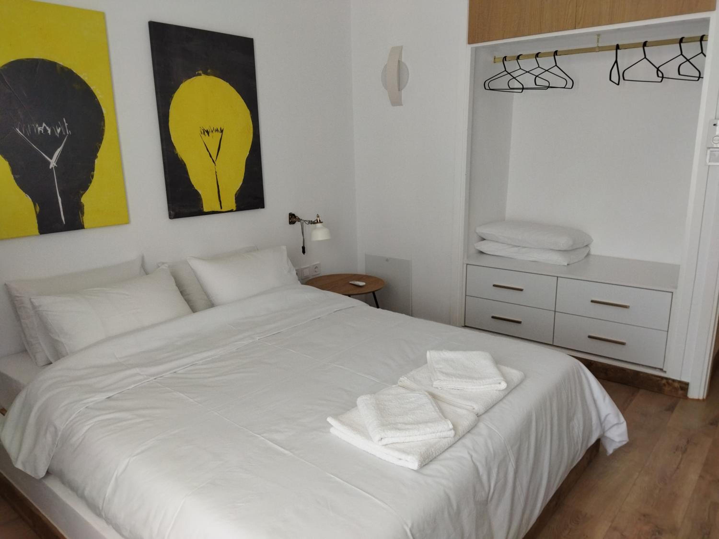 One-Bedroom Apartment - Photo 23