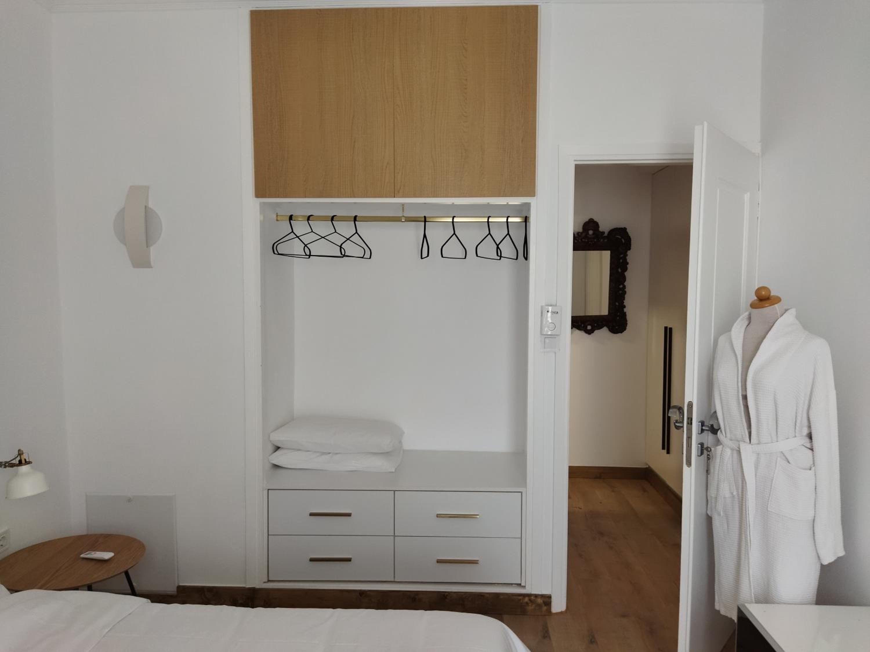 One-Bedroom Apartment - Photo 20