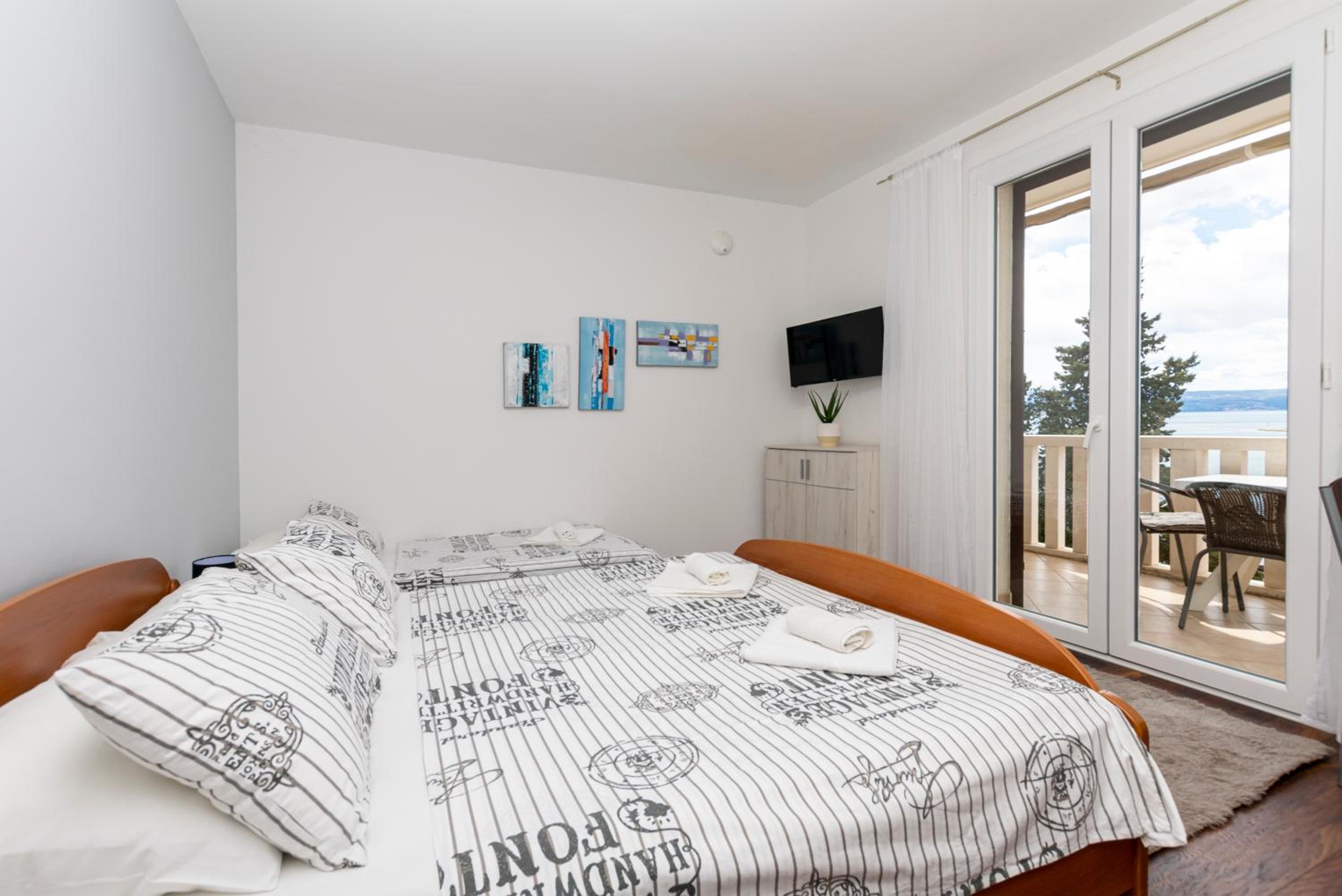 Studio Apartment with Sea View
