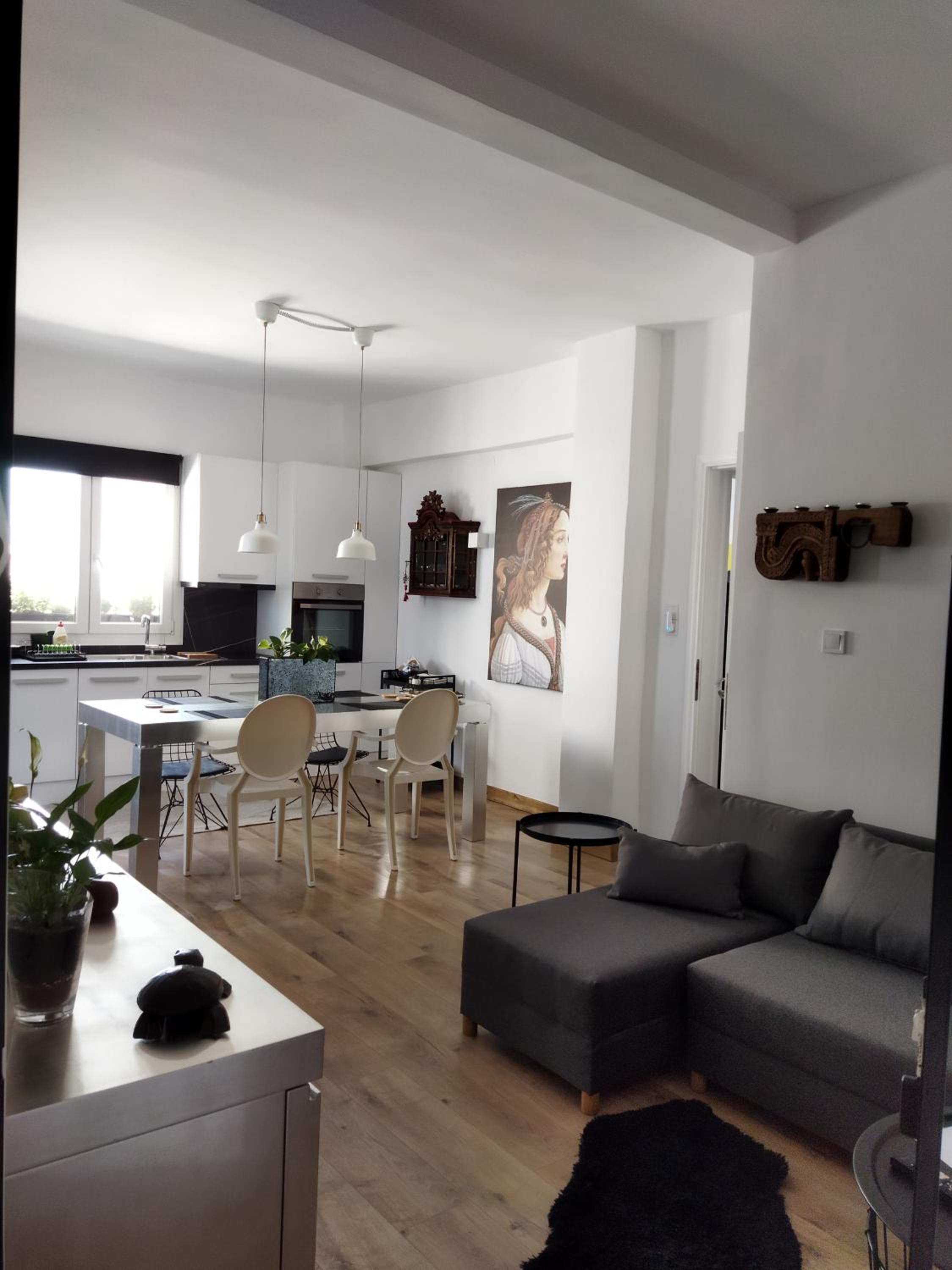 One-Bedroom Apartment - Photo 10