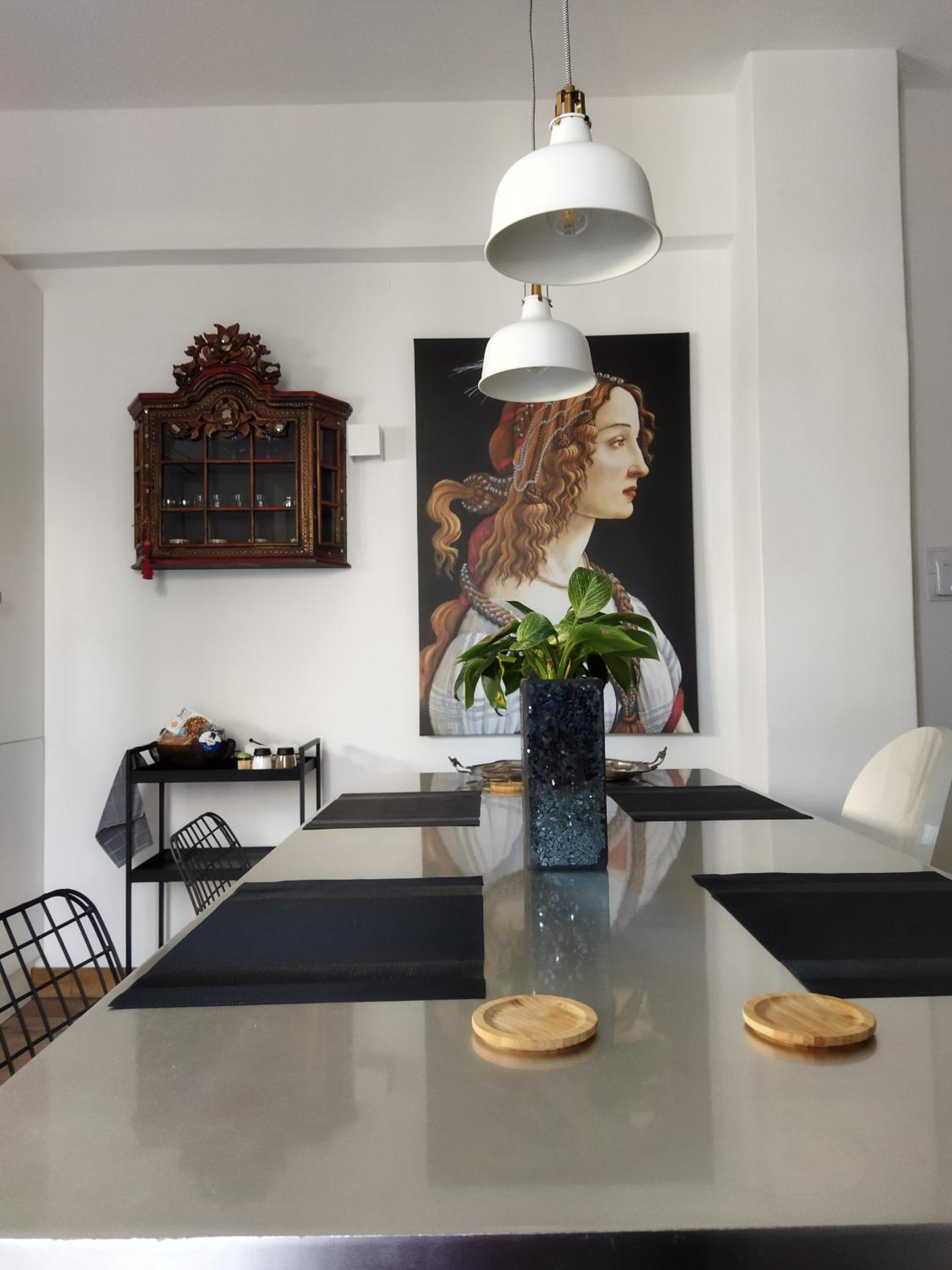 One-Bedroom Apartment - Photo 9