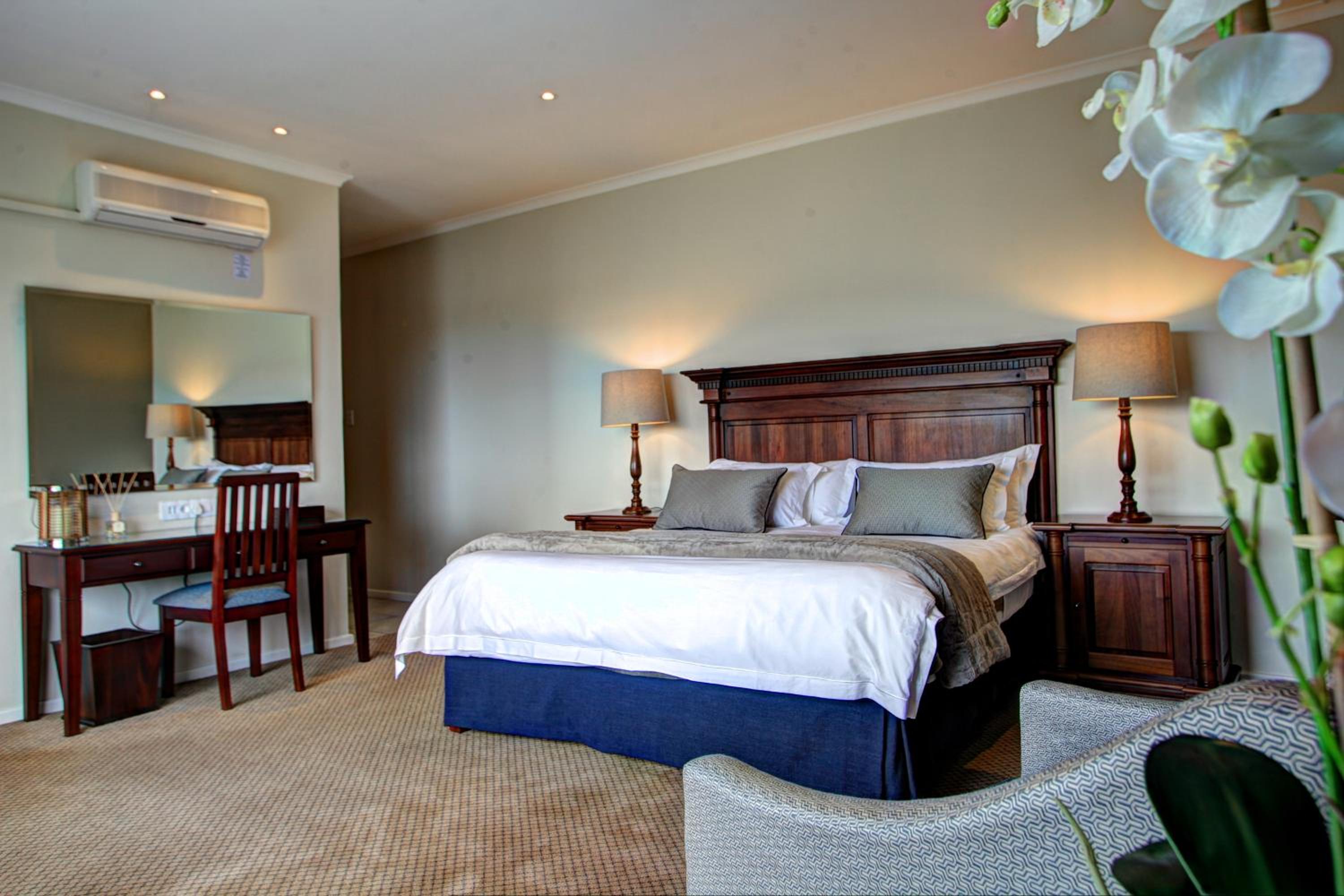Superior Suite 6 - Photo 7