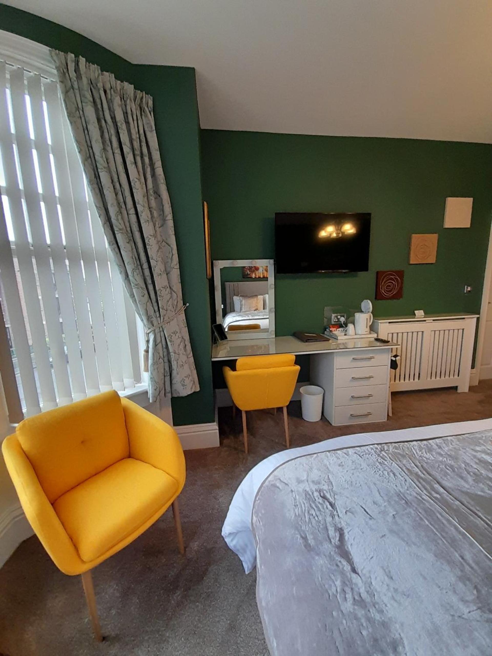 Deluxe Triple Room photo 3