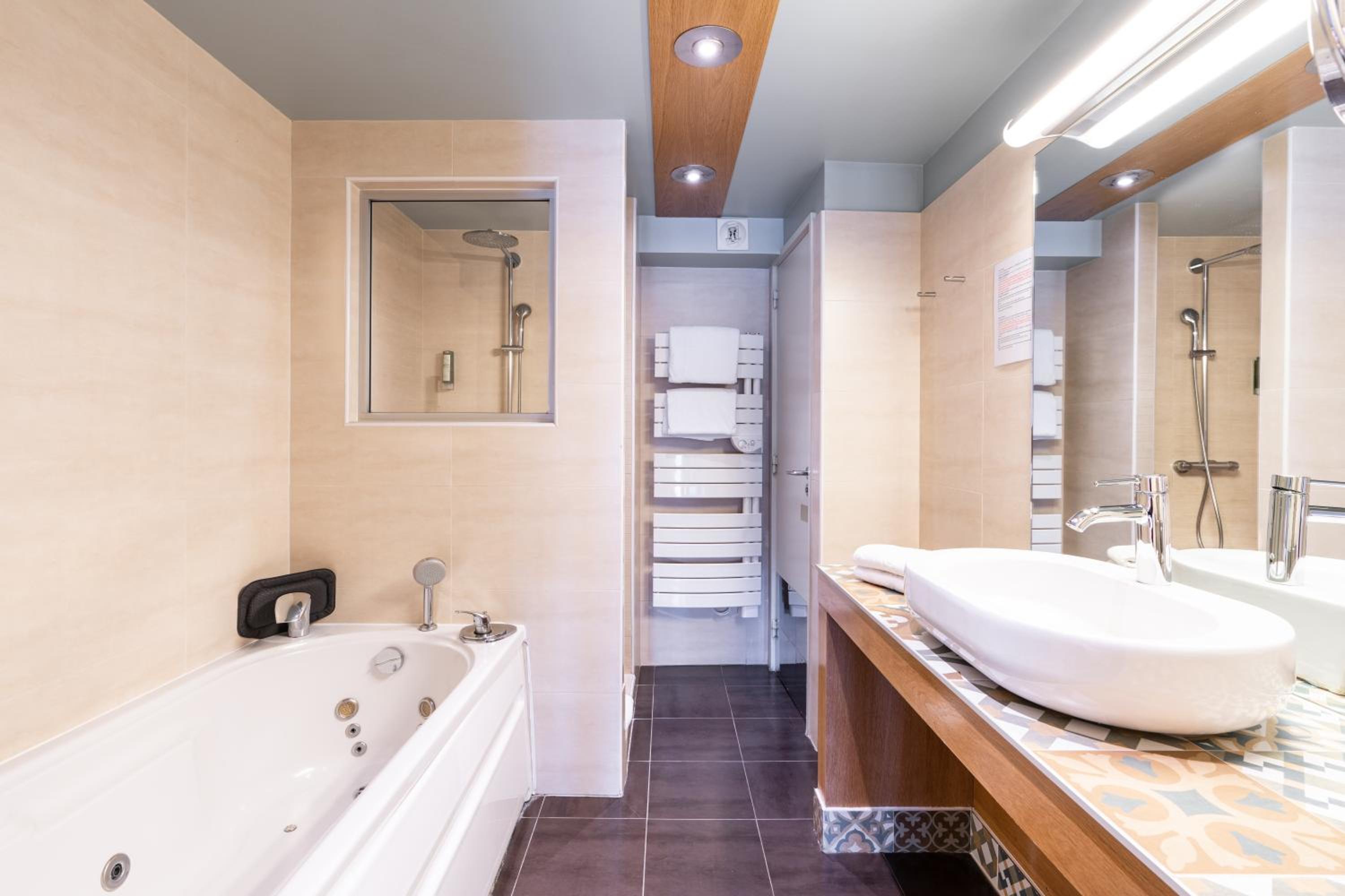 Superior Double Room - Photo 3
