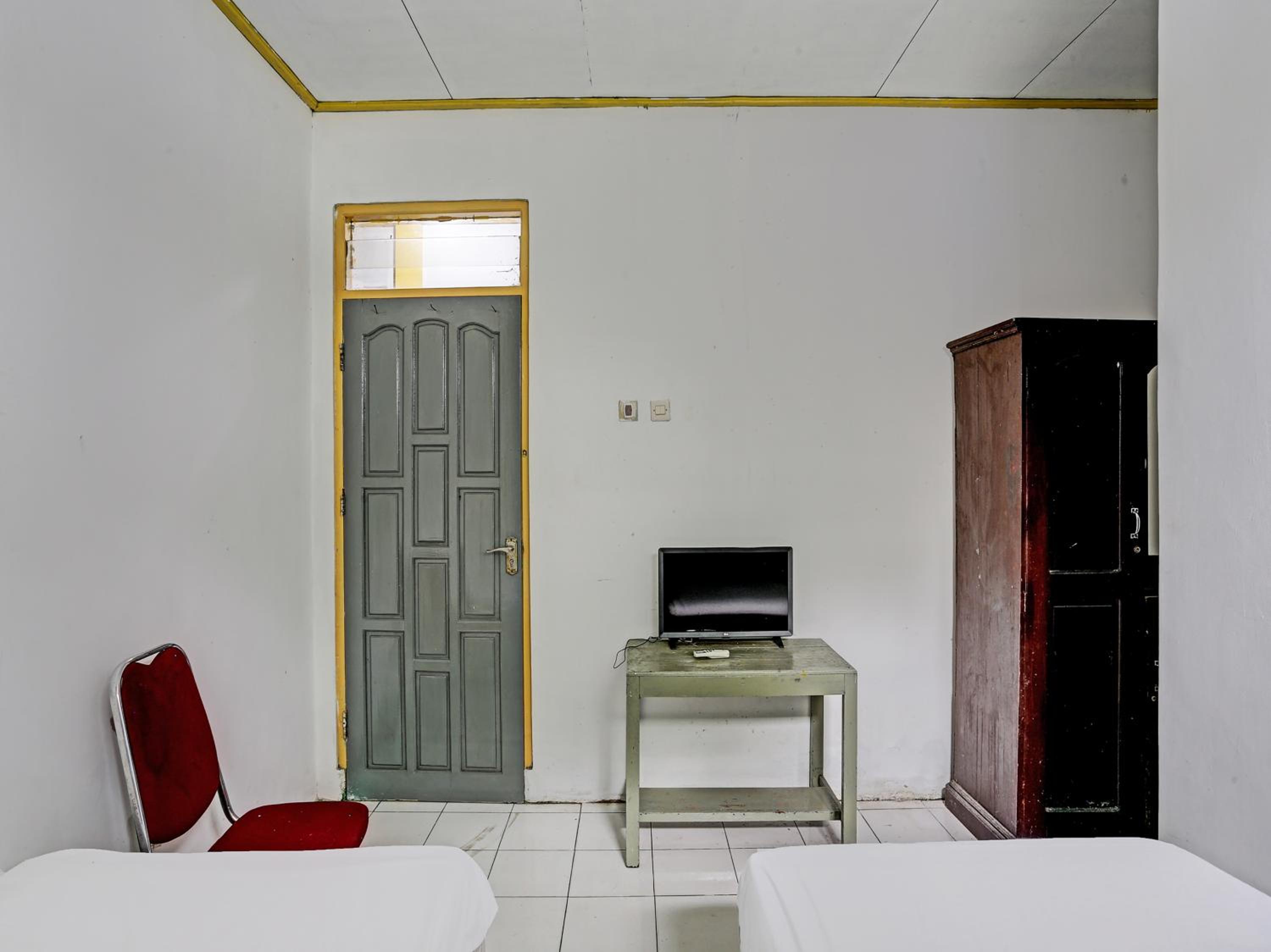 Small Twin Room photo 3
