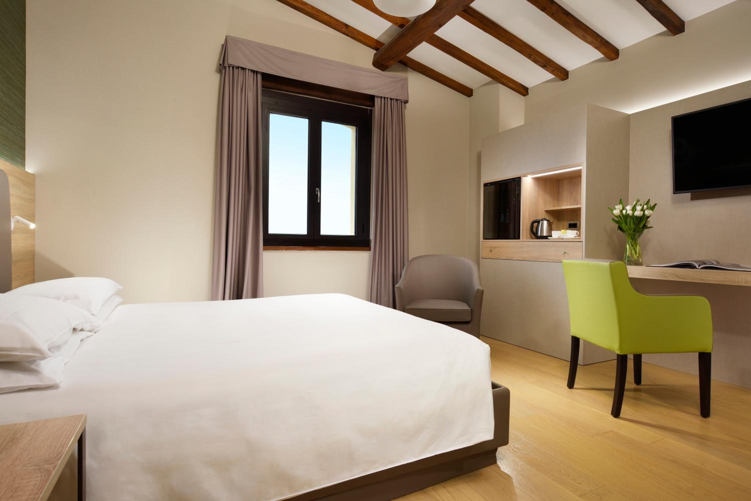 Superior Double Room with Spa Access photo 1