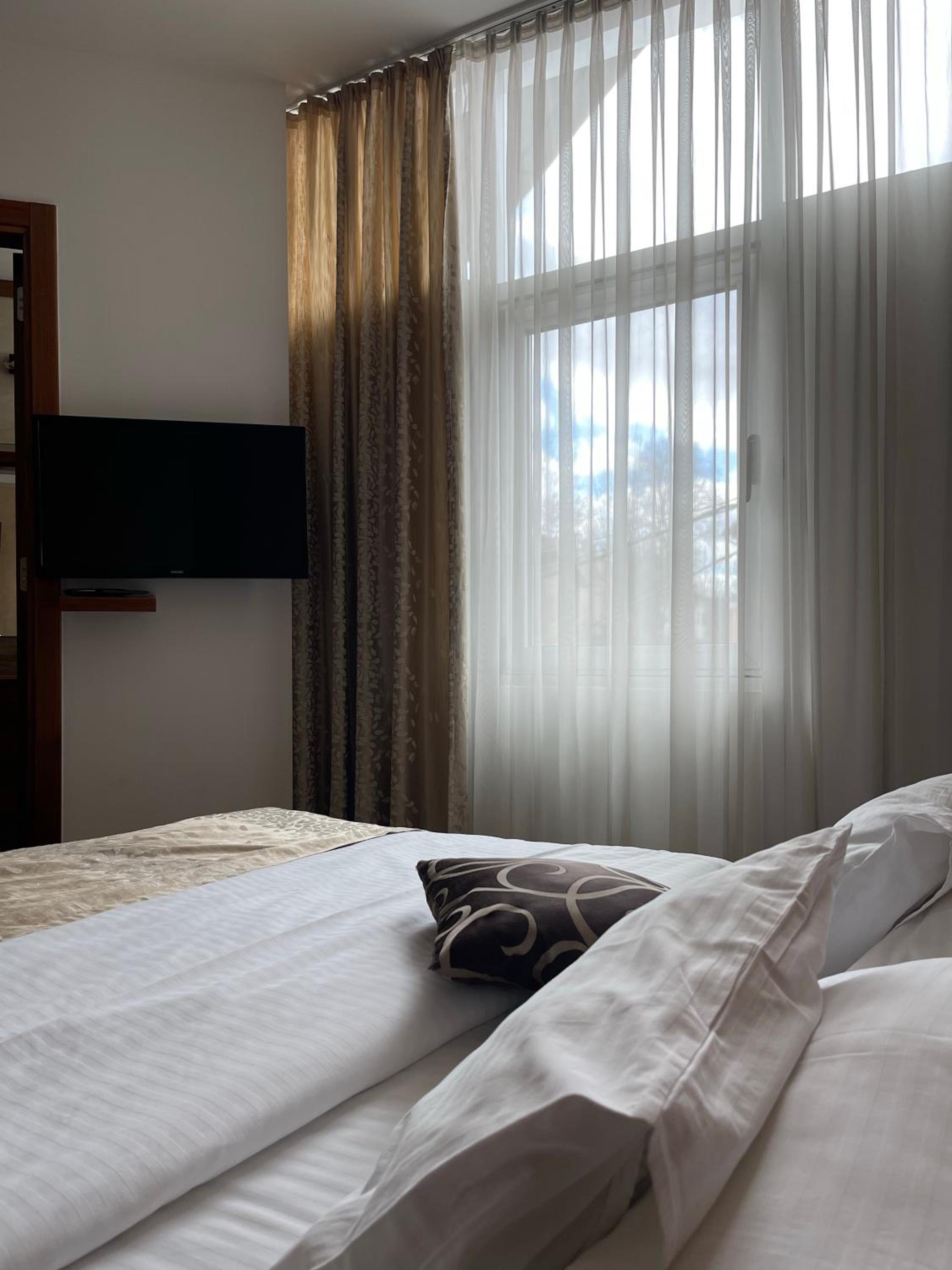 Deluxe Double Room - Photo 1