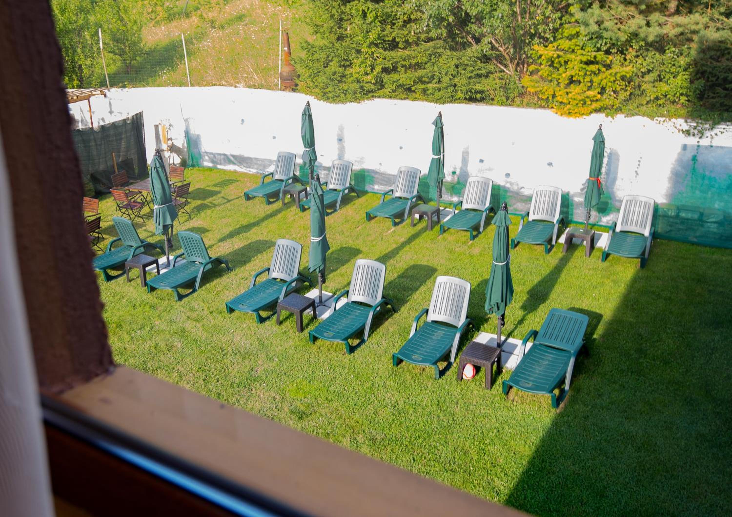 Two-Bedroom Apartment with Mountain View photo 3