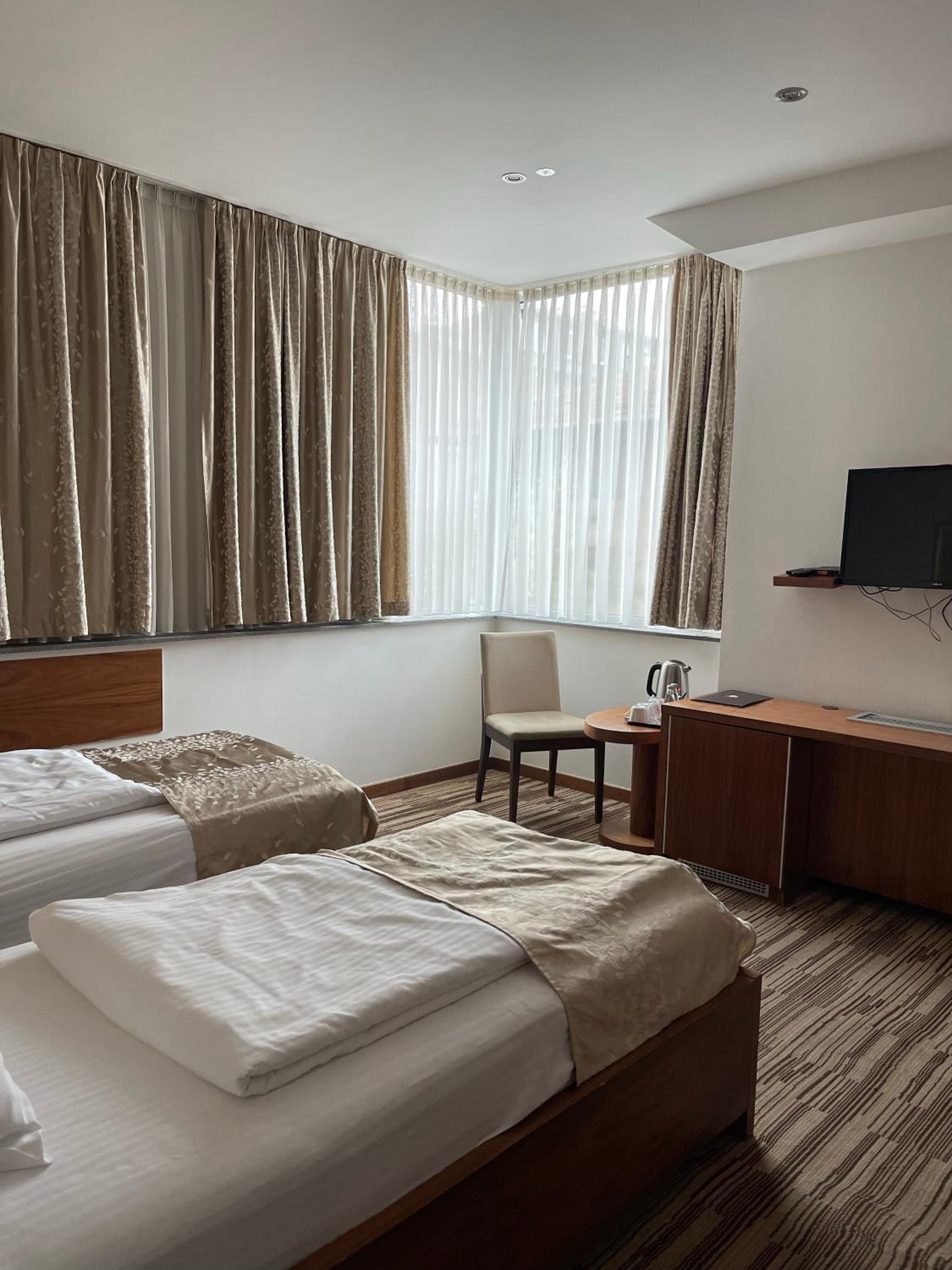 Superior Twin Room - Photo 2