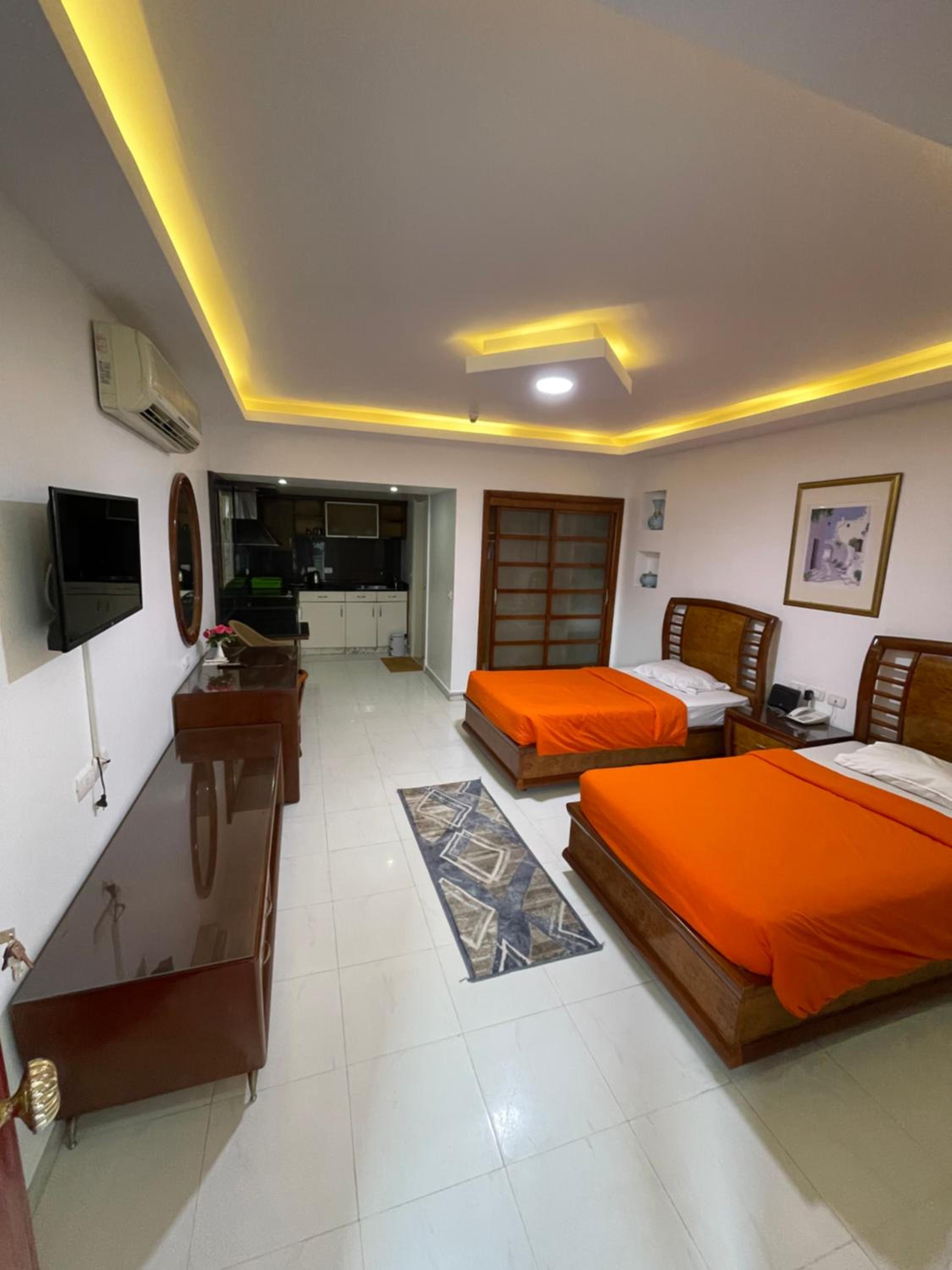 Deluxe Family Room - Photo 61