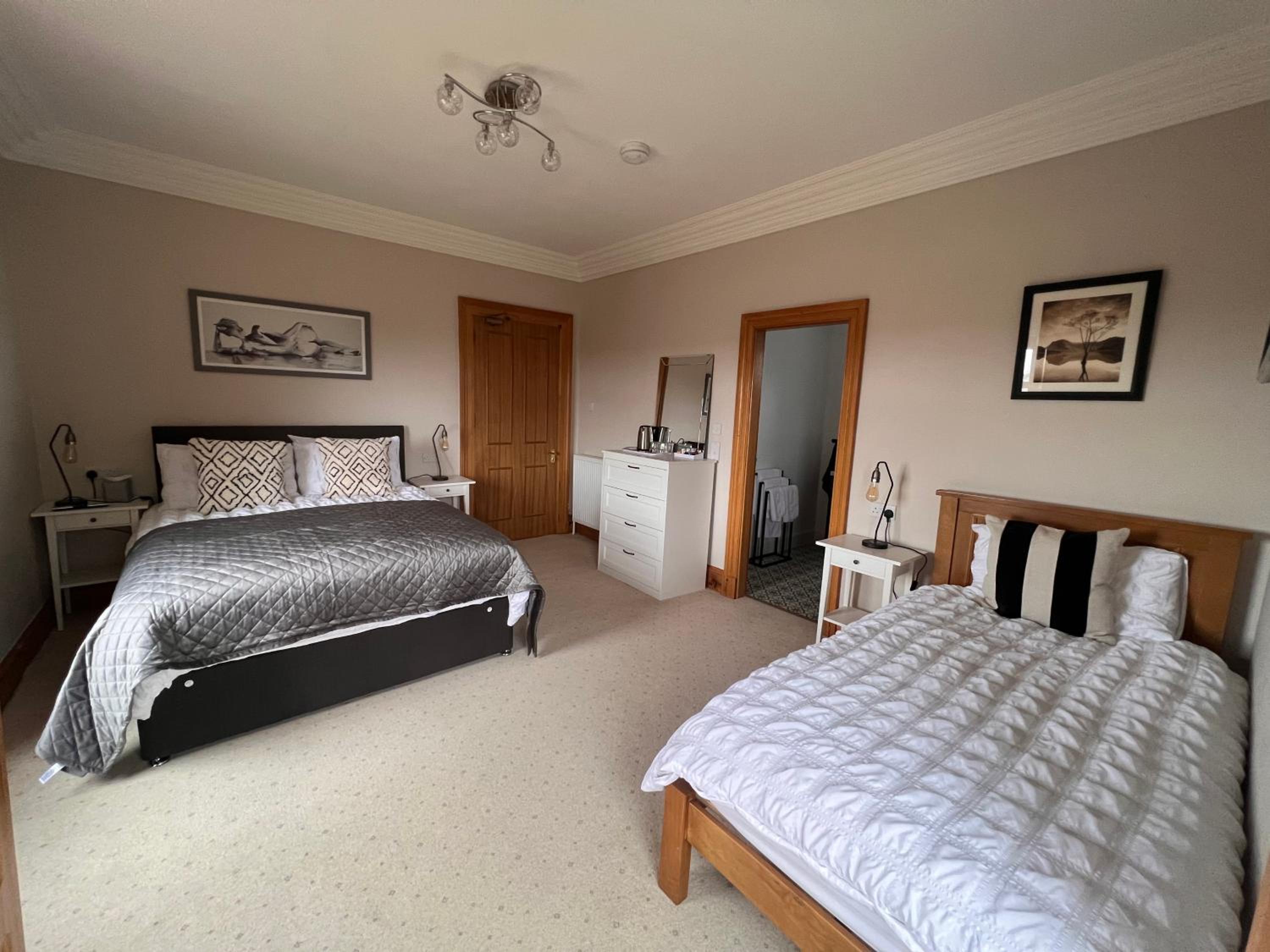 Deluxe Double or Twin Room with Sea View - Photo 3
