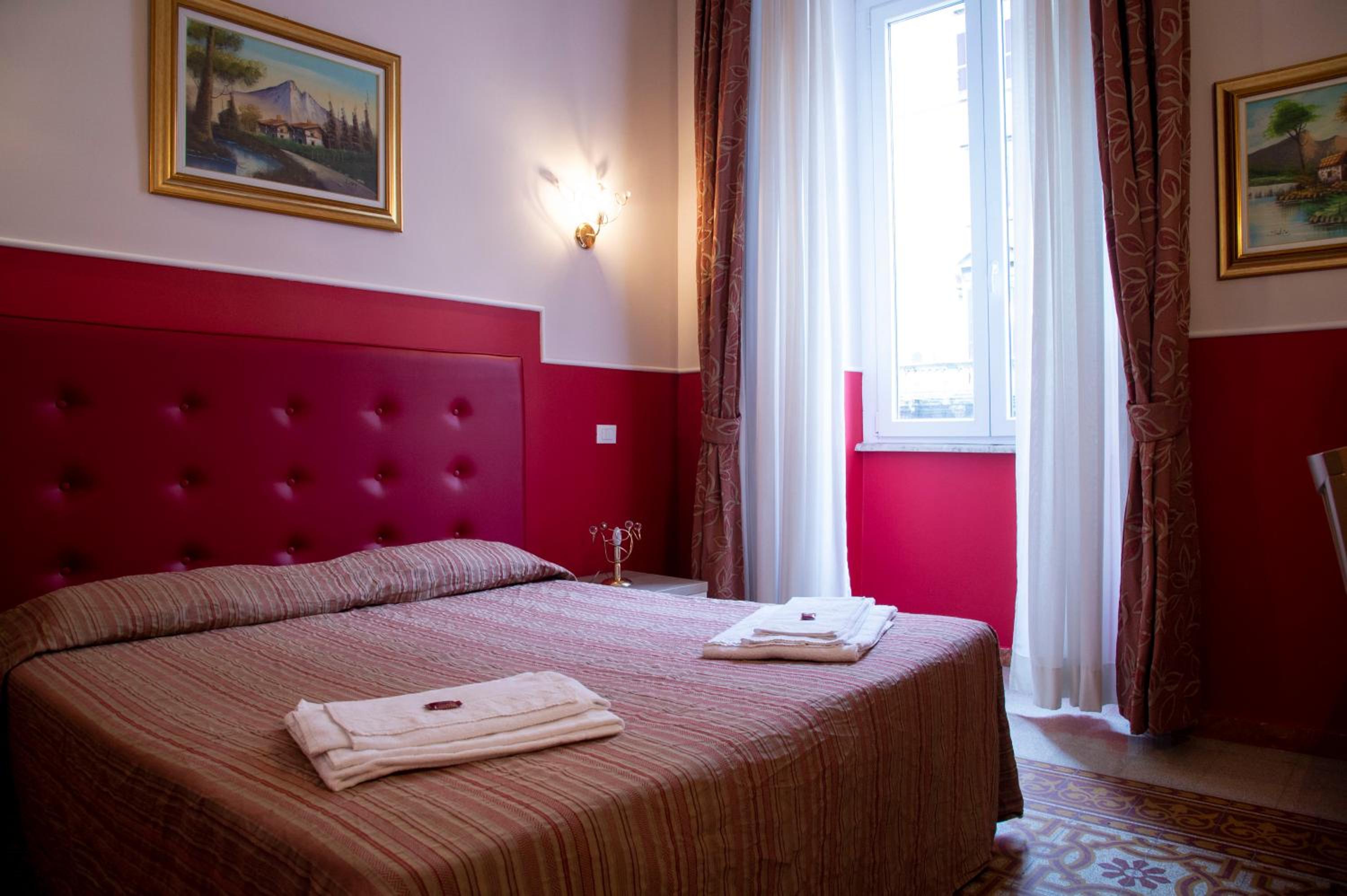 Double or Twin Room with Private Bathroom photo 1