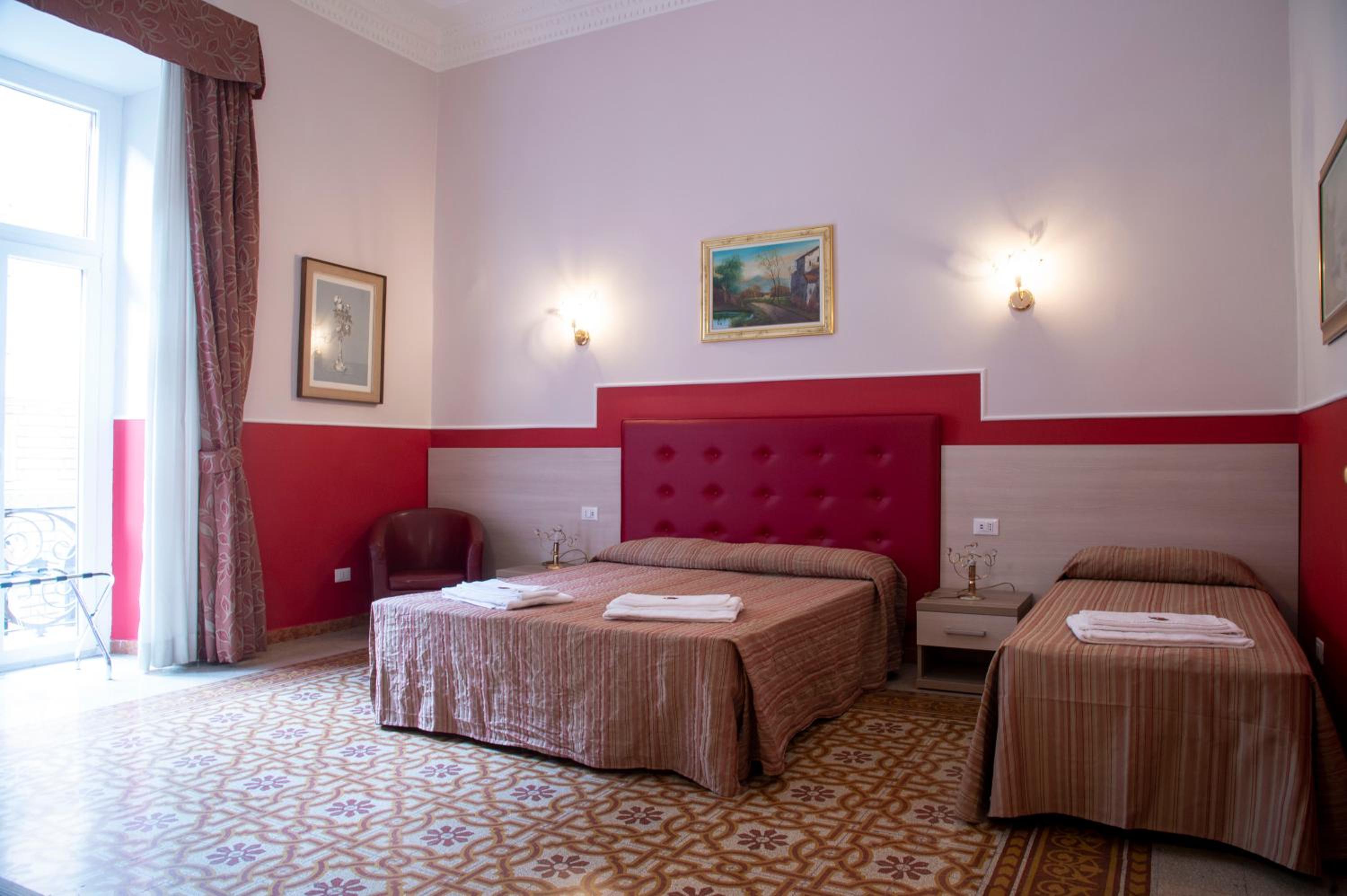 Triple Room with Private Bathroom photo 3