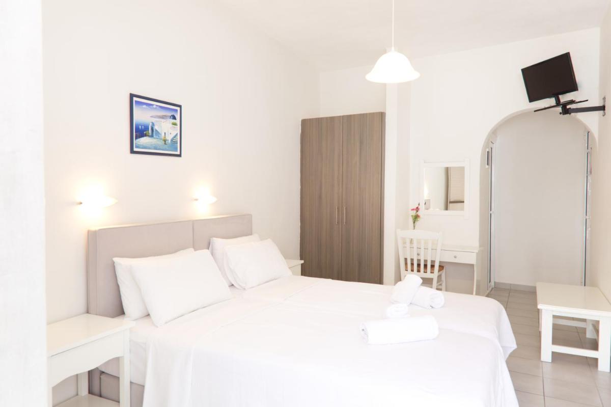 Double or Twin Room photo 1