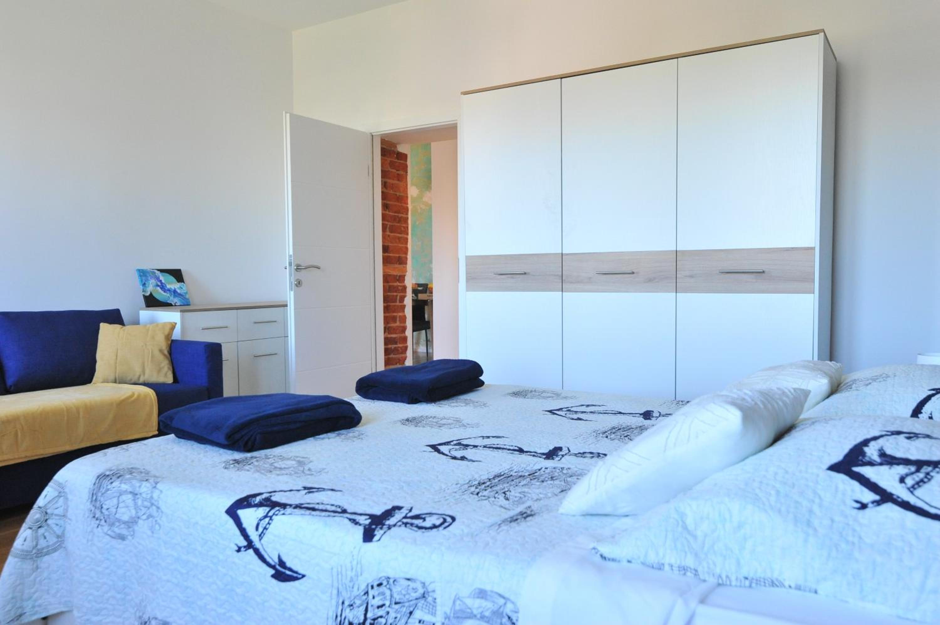 One-Bedroom Apartment - Photo 24